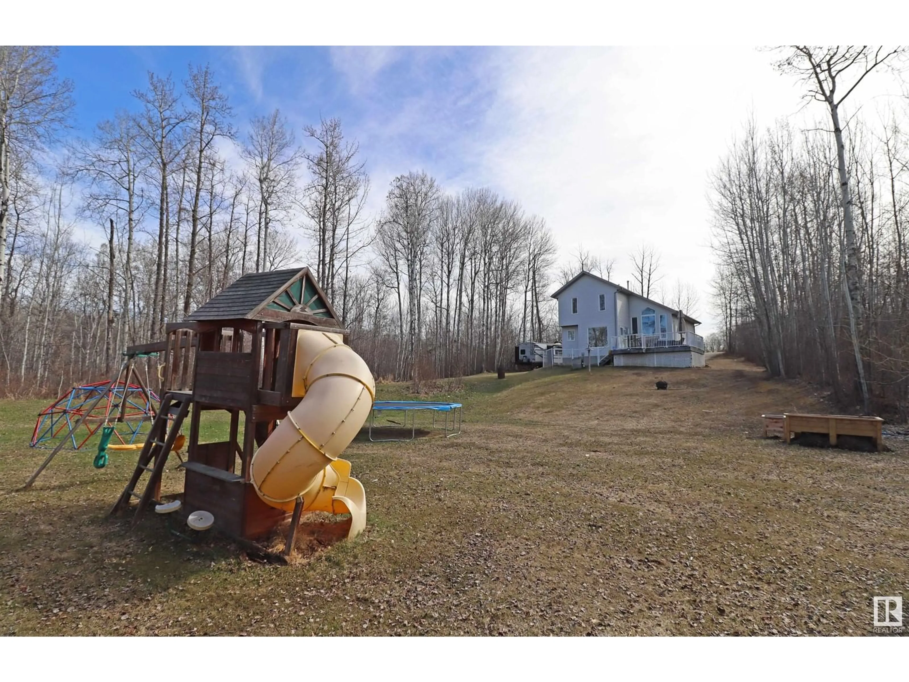 A pic from outside/outdoor area/front of a property/back of a property/a pic from drone, building for 1307 TOWNSHIP ROAD 540, Rural Parkland County Alberta T7Y0A7