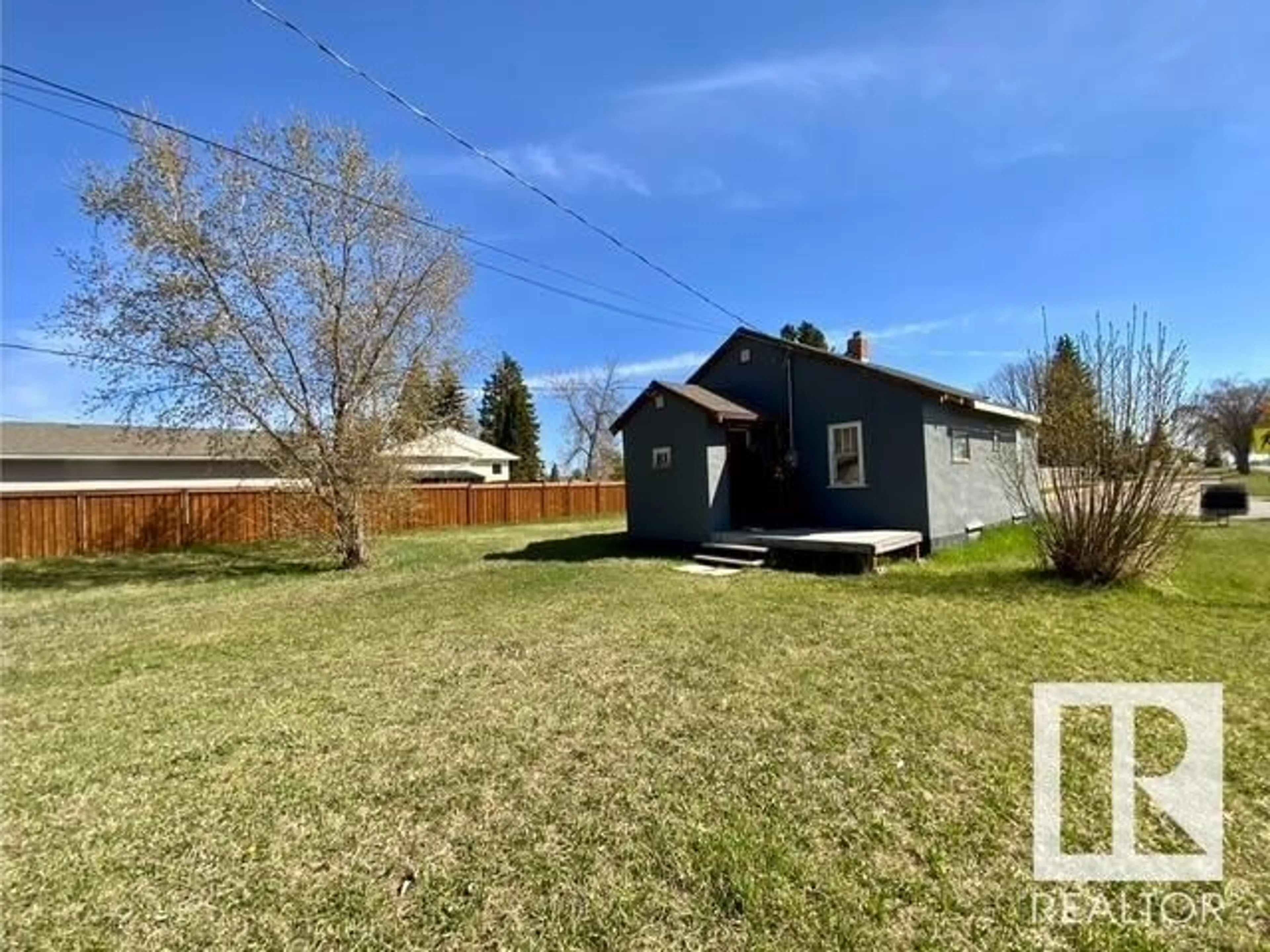 Shed for 4002 52 ST, Wetaskiwin Alberta T9A1M9