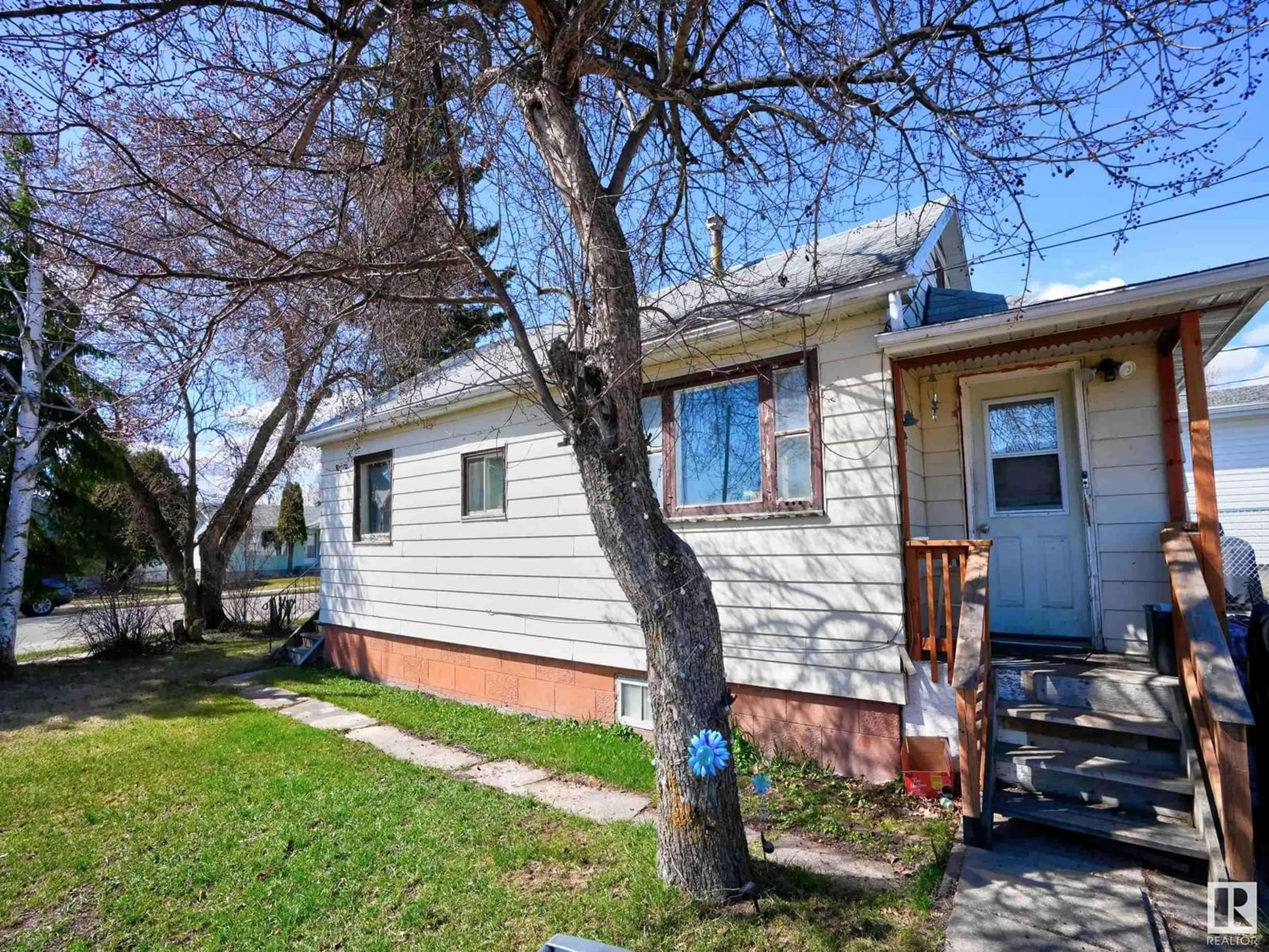 Unknown for 5202 51 AV, St. Paul Town Alberta T0A3A1