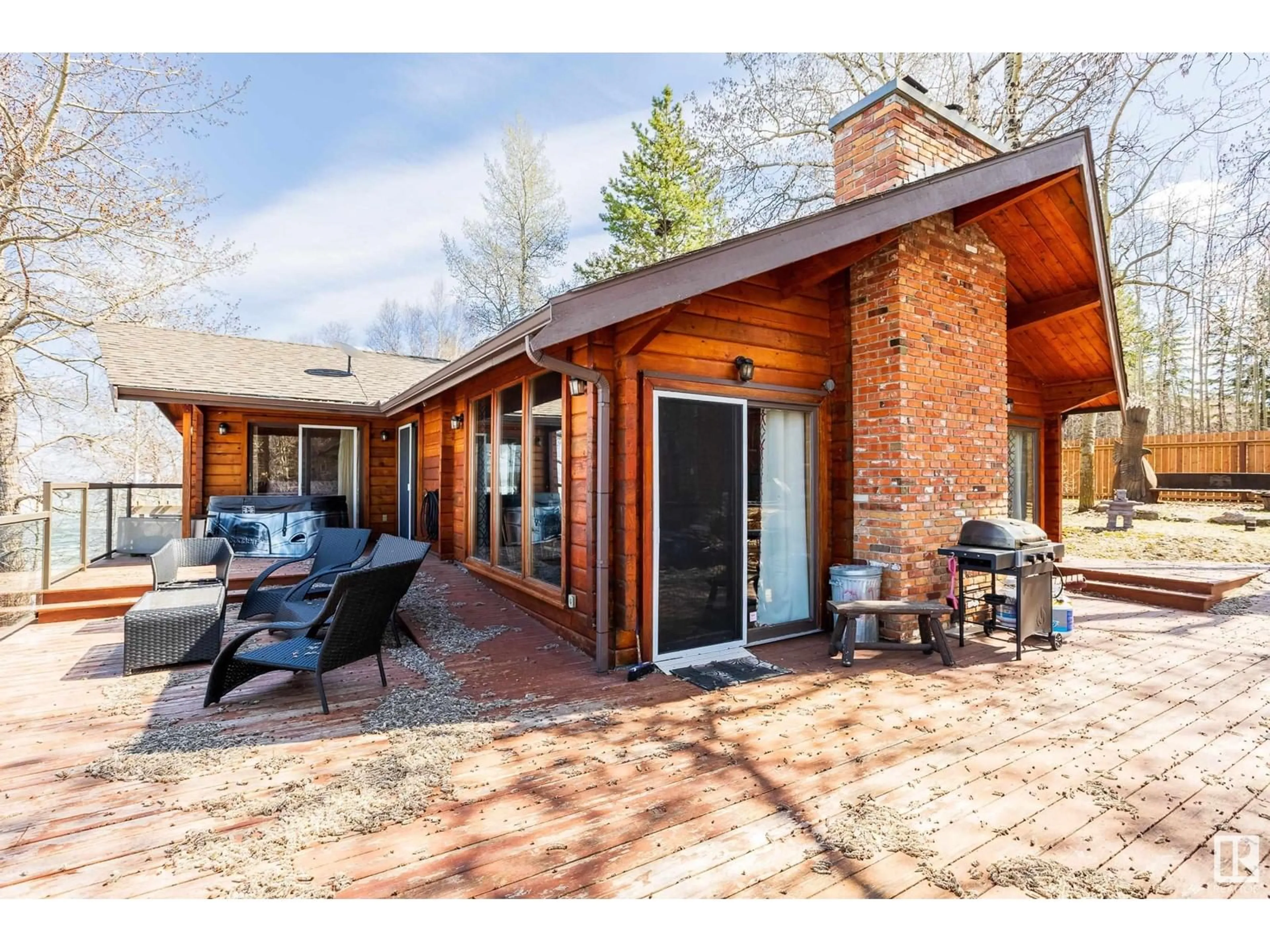 Home with brick exterior material, unknown for 217 LAKESHORE DR, Rural Wetaskiwin County Alberta T0C2V0