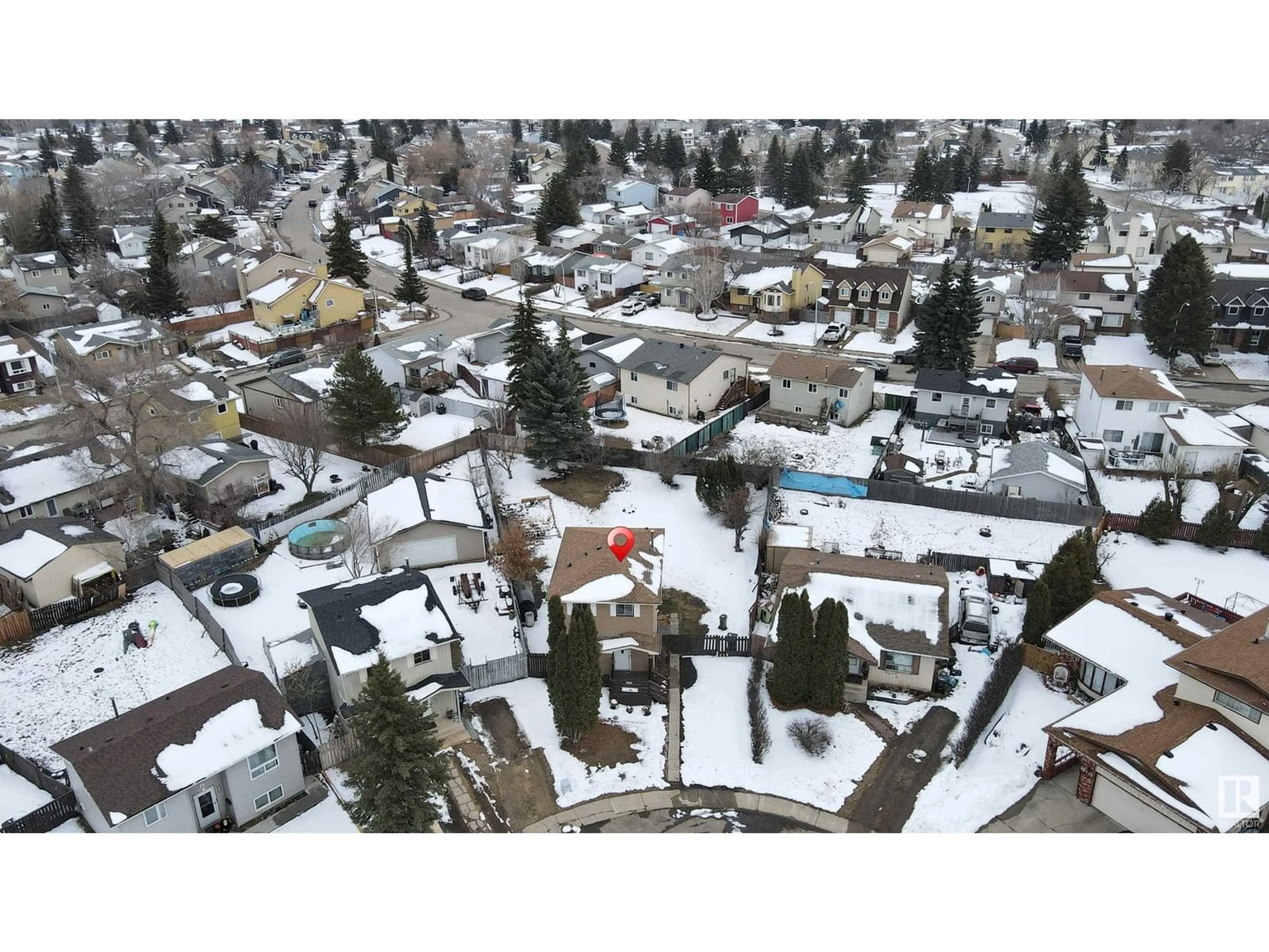 A pic from outside/outdoor area/front of a property/back of a property/a pic from drone, street for NW - 3523 49A ST, Edmonton Alberta T6L3V8