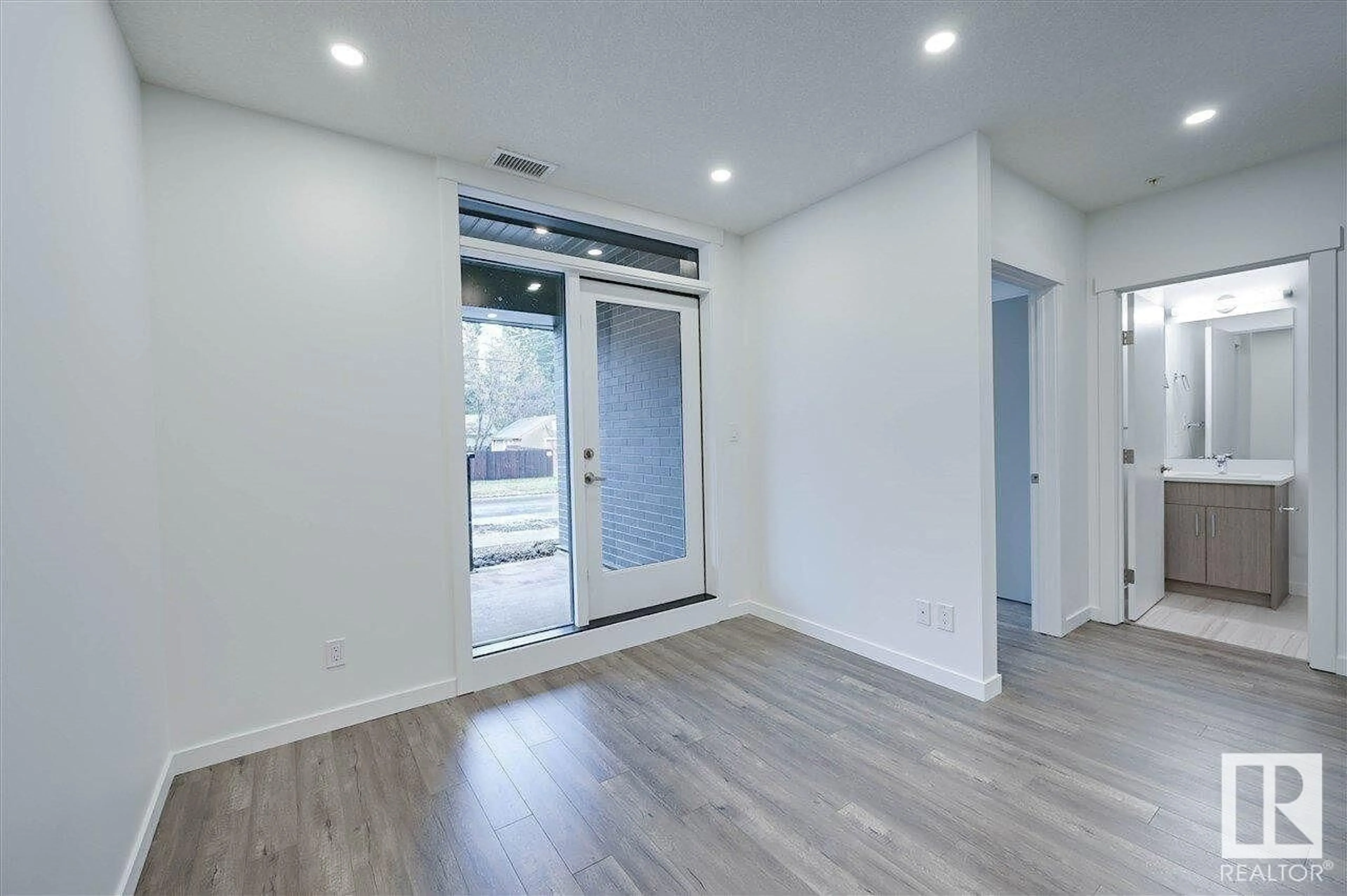 A pic of a room for #104 - 11503 76 AV, Edmonton Alberta T6G0K6