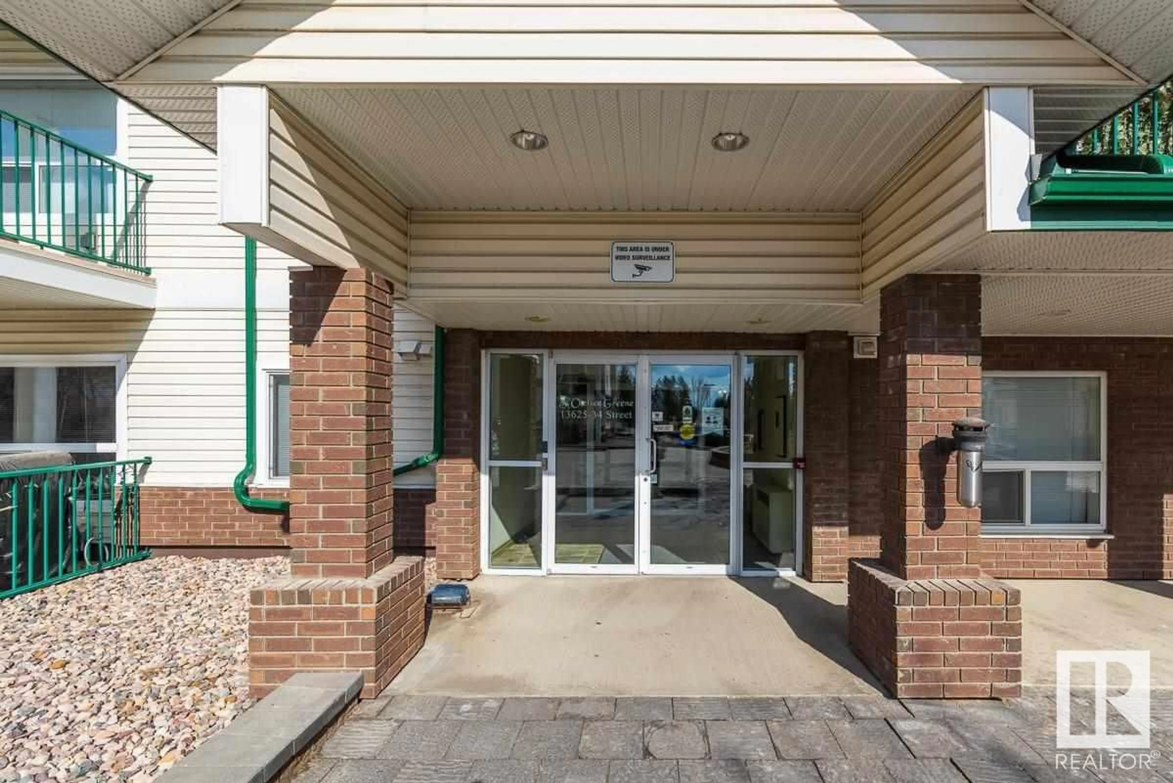 Indoor foyer for #415 - 13625 34 ST, Edmonton Alberta T5A0E3