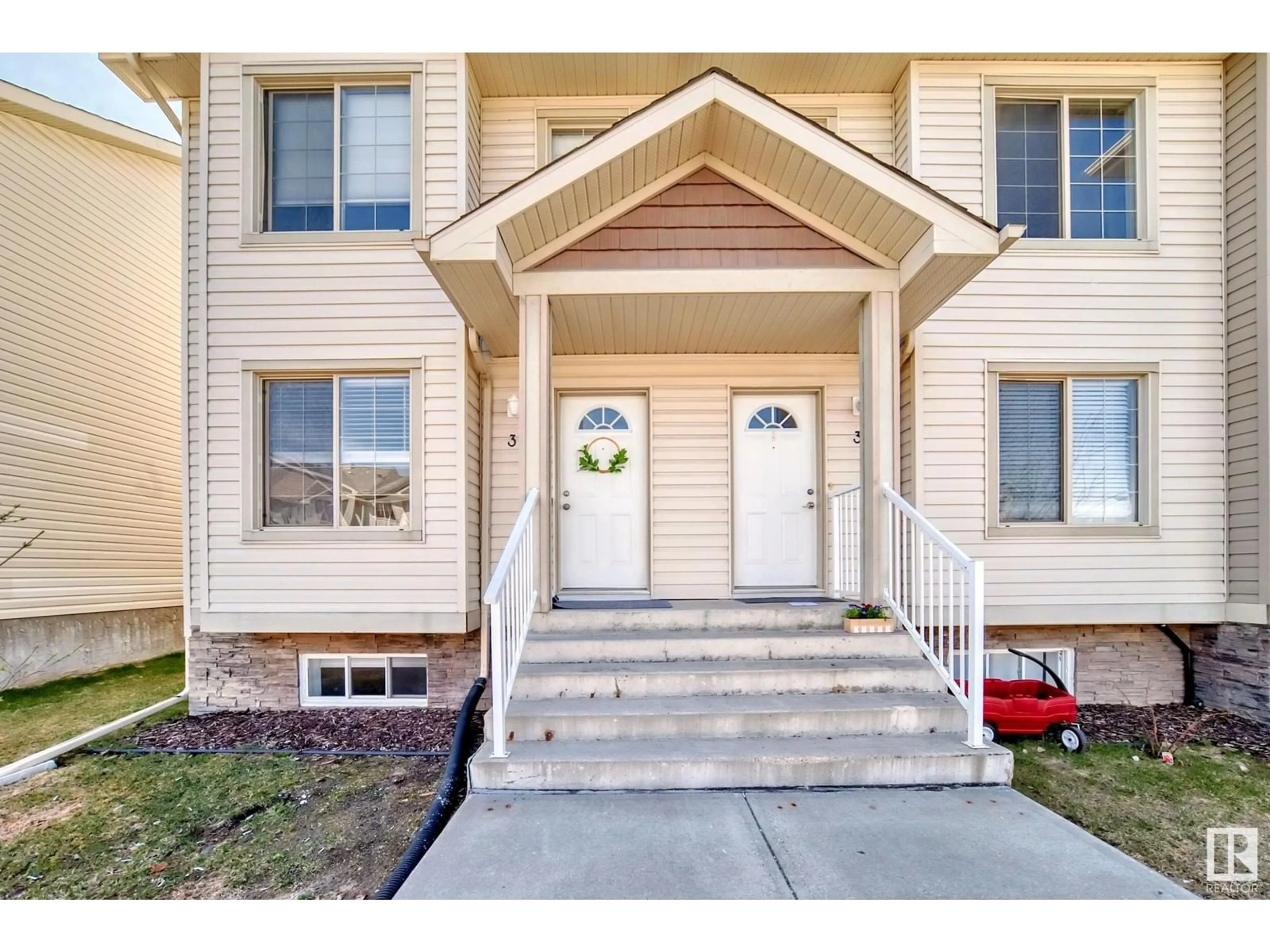 Indoor entryway for #31 - 290 SPRUCE RIDGE RD, Spruce Grove Alberta T7X0C4