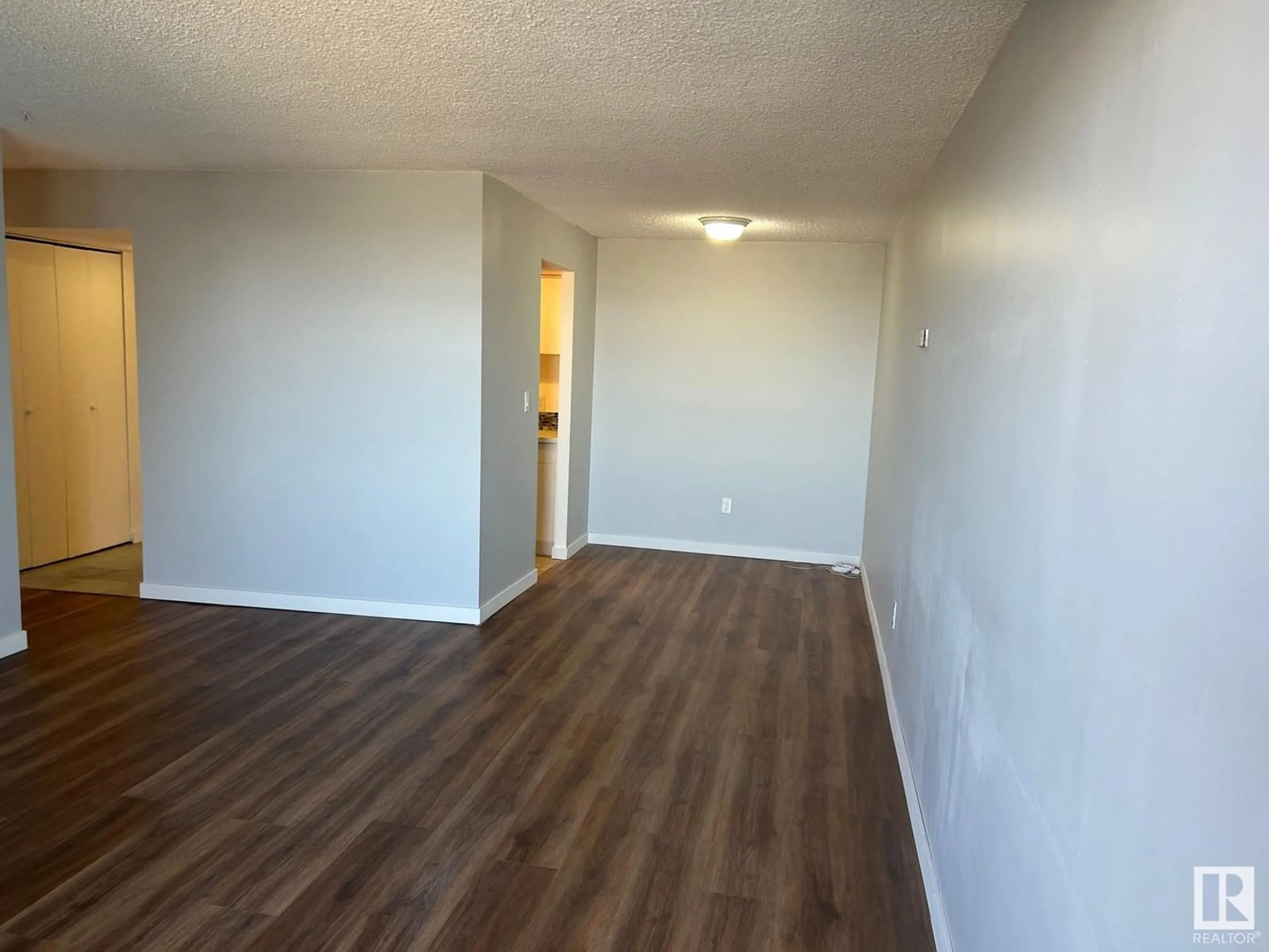 A pic of a room for 1718 STONY PLAIN RD, Edmonton Alberta T5N3R2