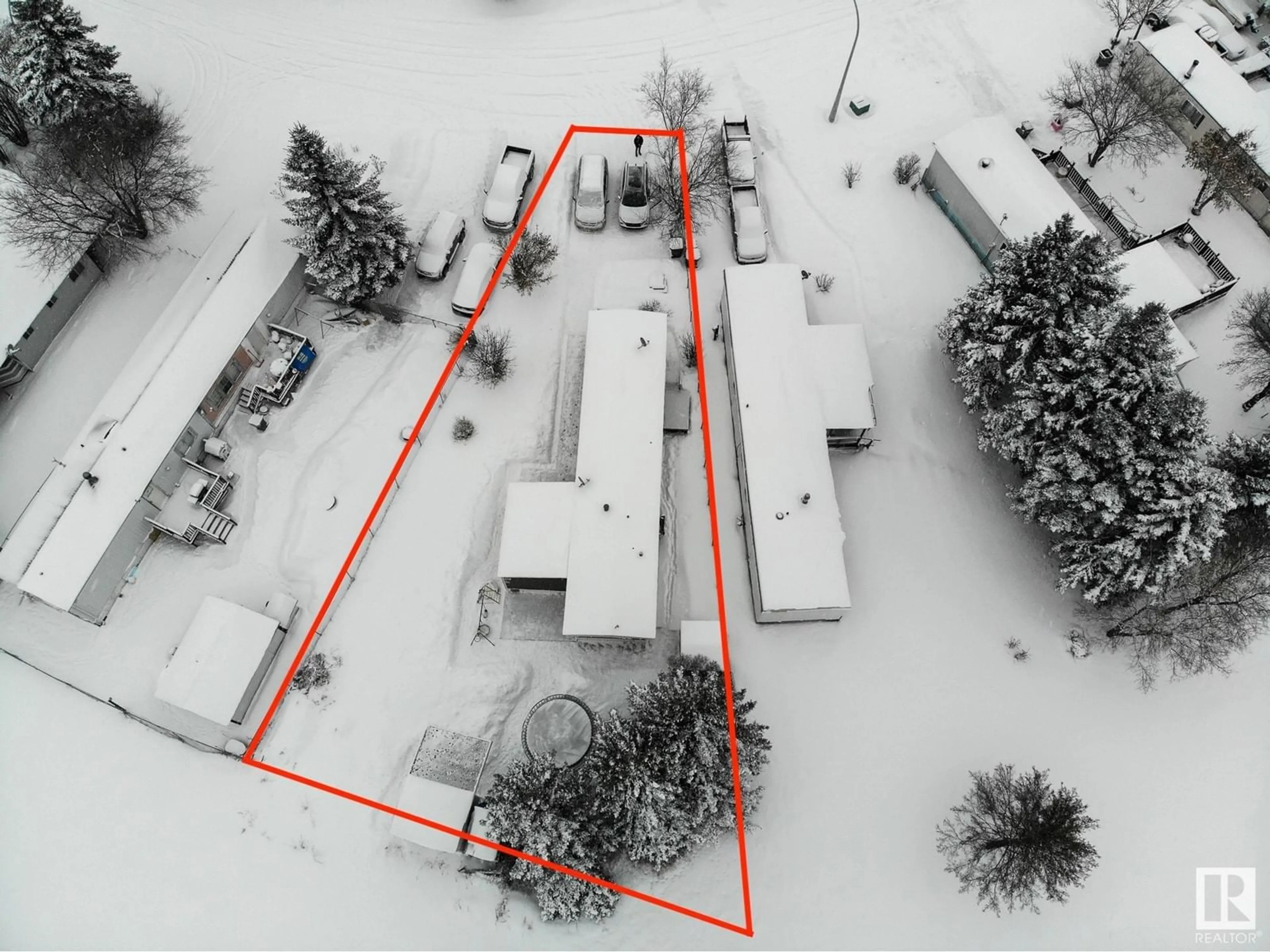 A pic from outside/outdoor area/front of a property/back of a property/a pic from drone, building for 5132 50 ST, Onoway Alberta T0E1V0