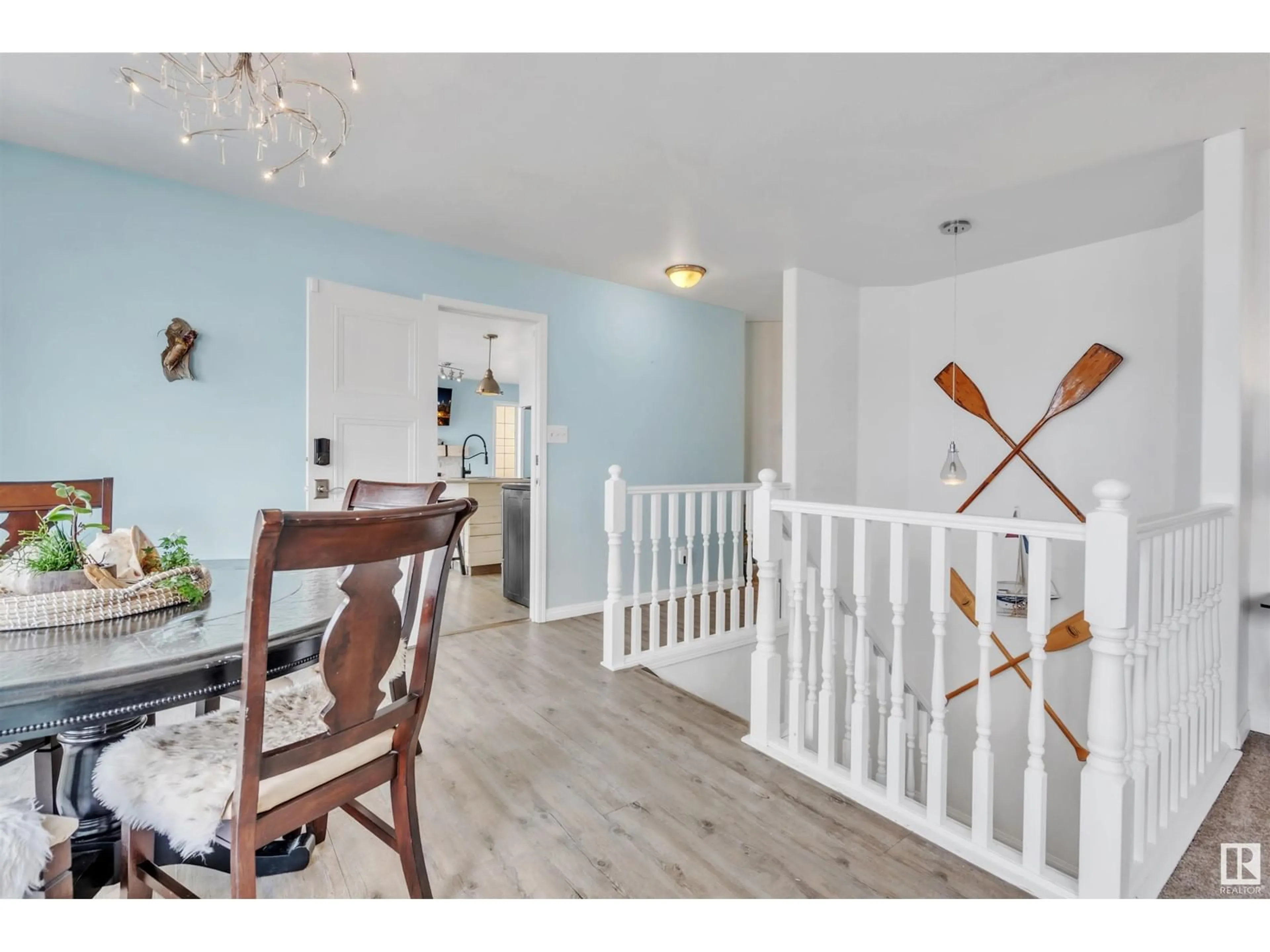 Indoor entryway for 1603 1 AV, Cold Lake Alberta T9M1B5