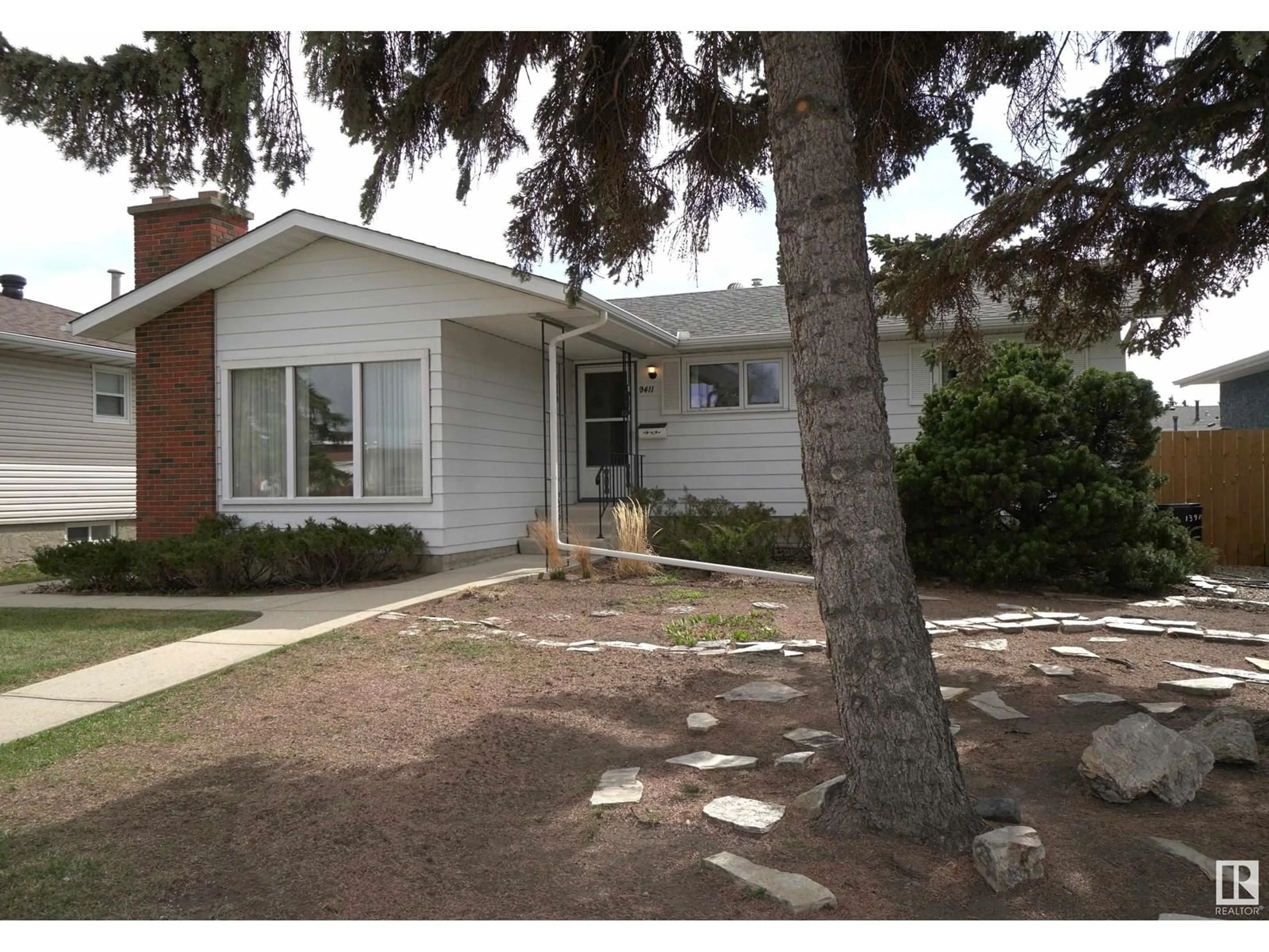 Unknown for 9411 139 AV, Edmonton Alberta T5E5Z7