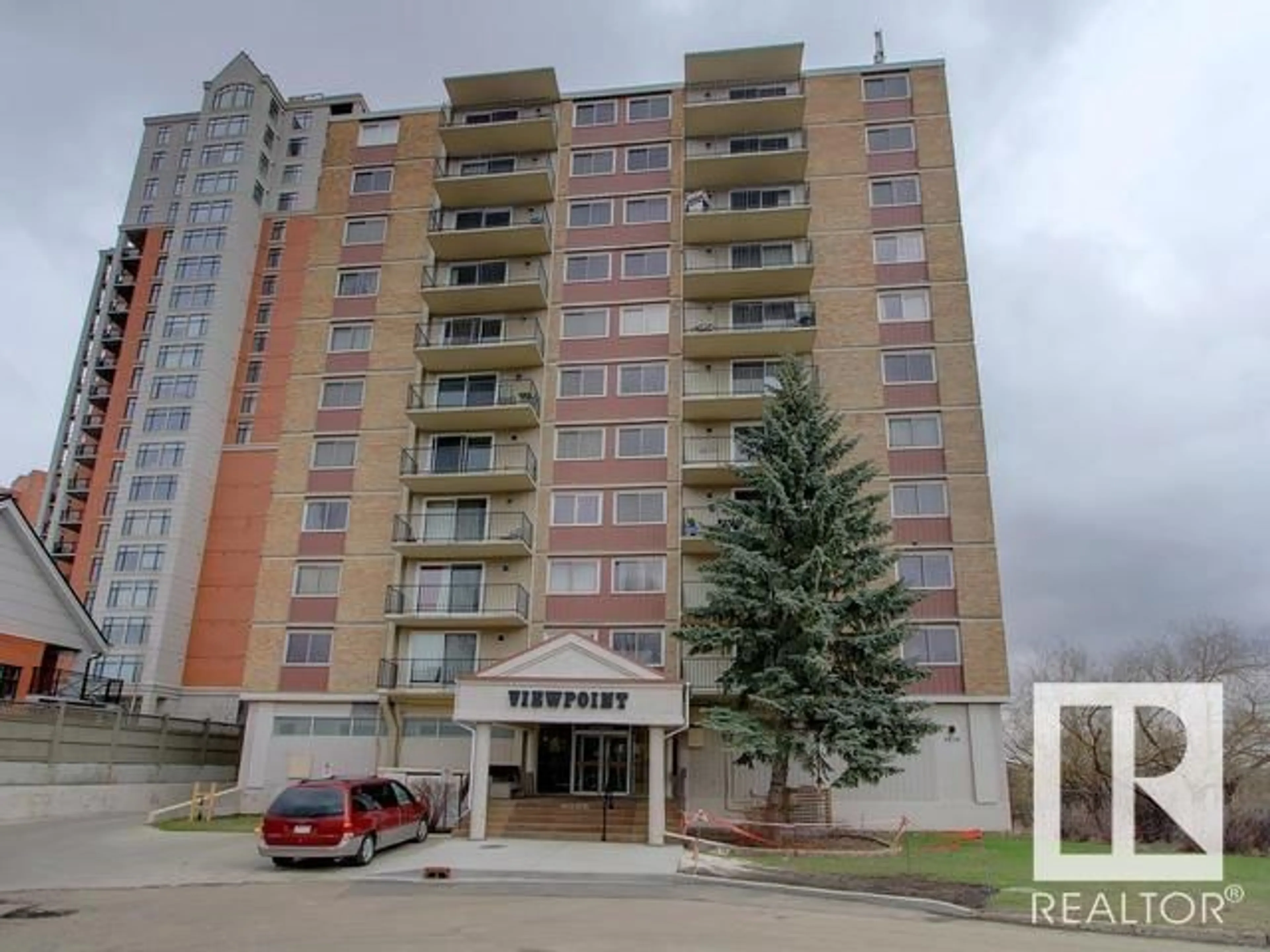 Indoor foyer for #504 - 9028 JASPER AV, Edmonton Alberta T5H3Y6