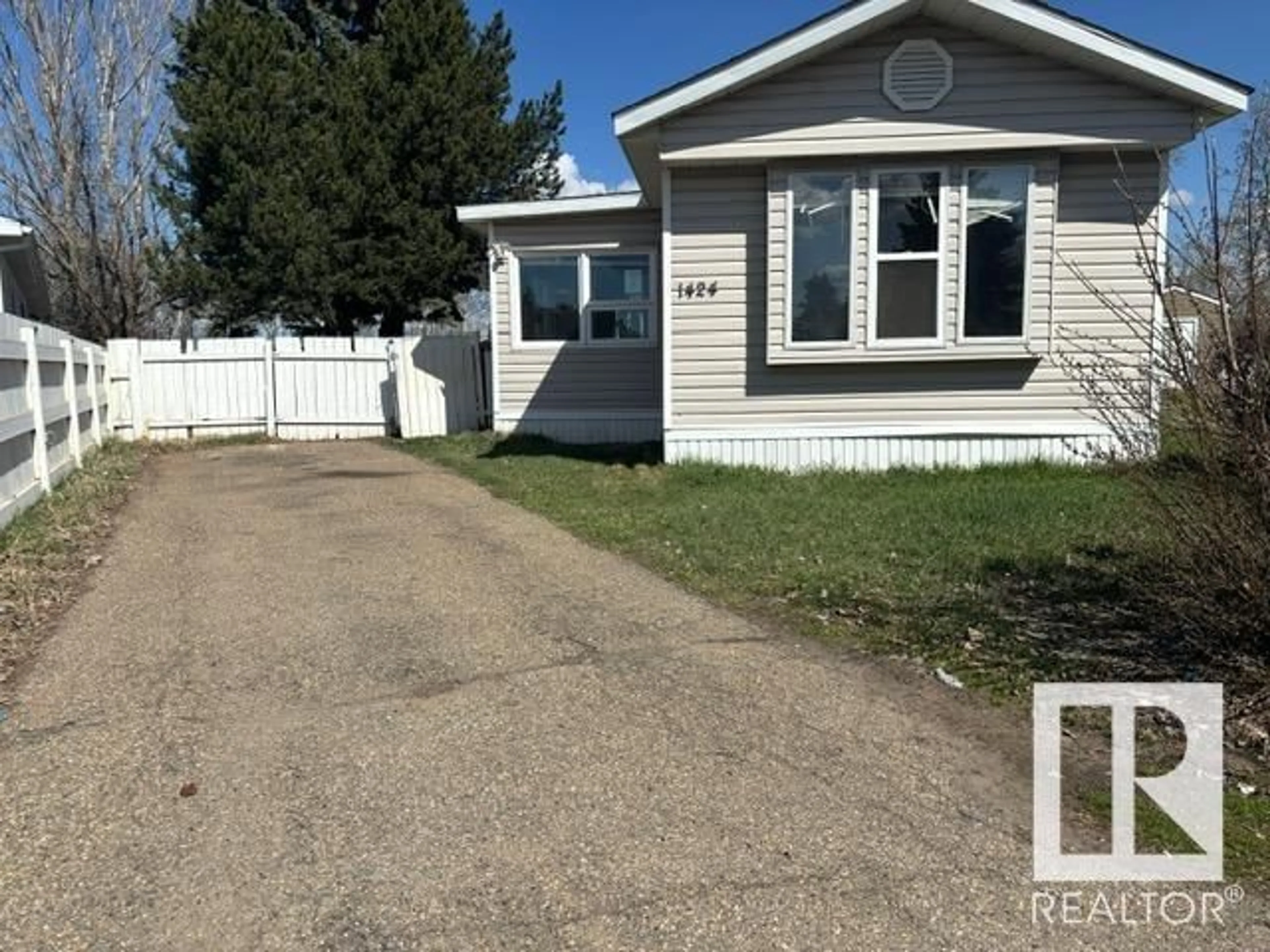 Unknown for SW - 1424 WEST STRAIT PL, Edmonton Alberta T5S2R8