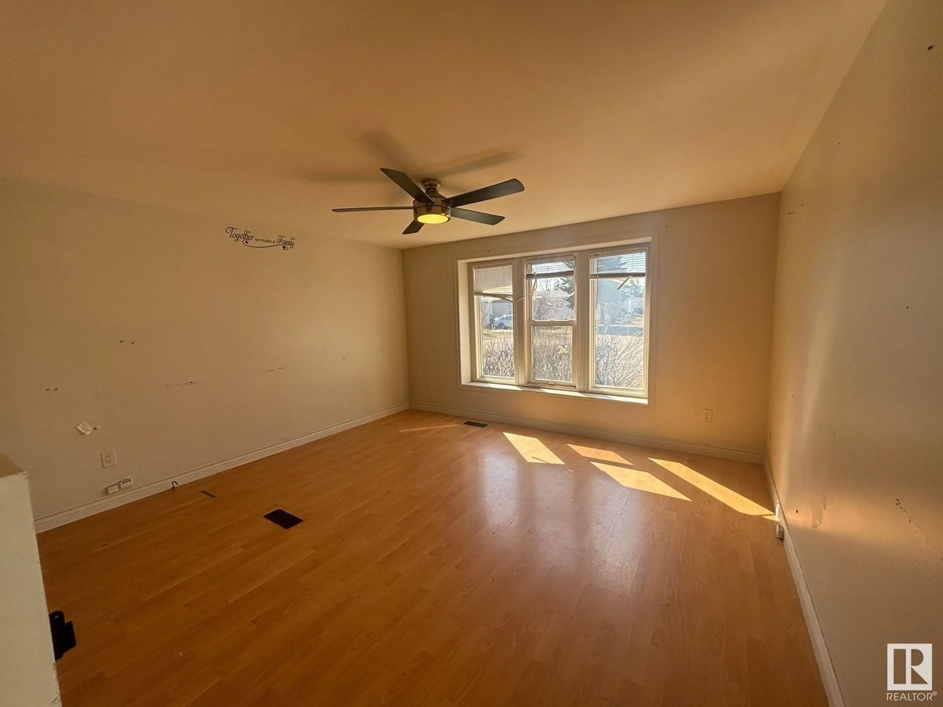 A pic of a room for SW - 1424 WEST STRAIT PL, Edmonton Alberta T5S2R8