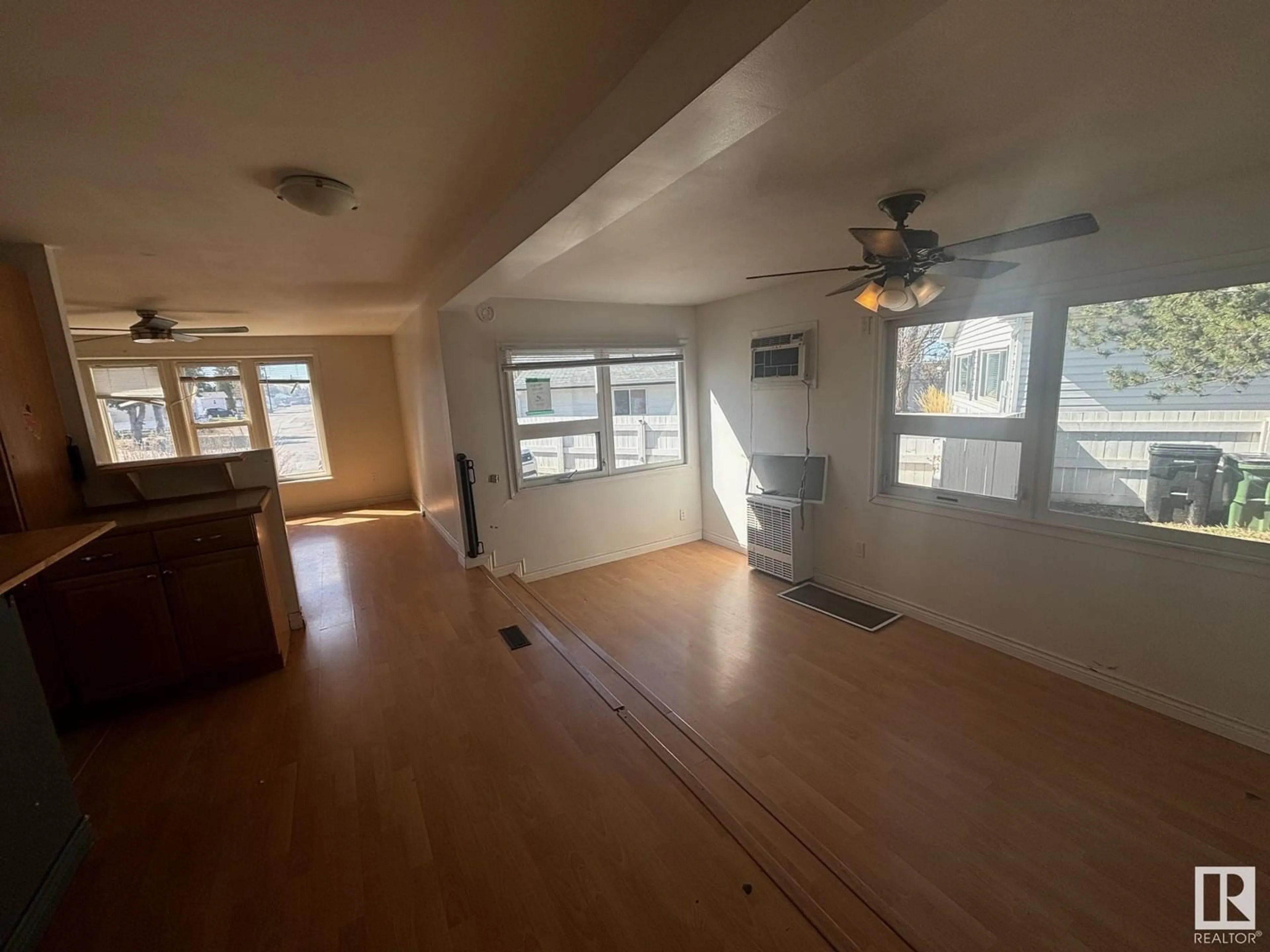 A pic of a room for SW - 1424 WEST STRAIT PL, Edmonton Alberta T5S2R8