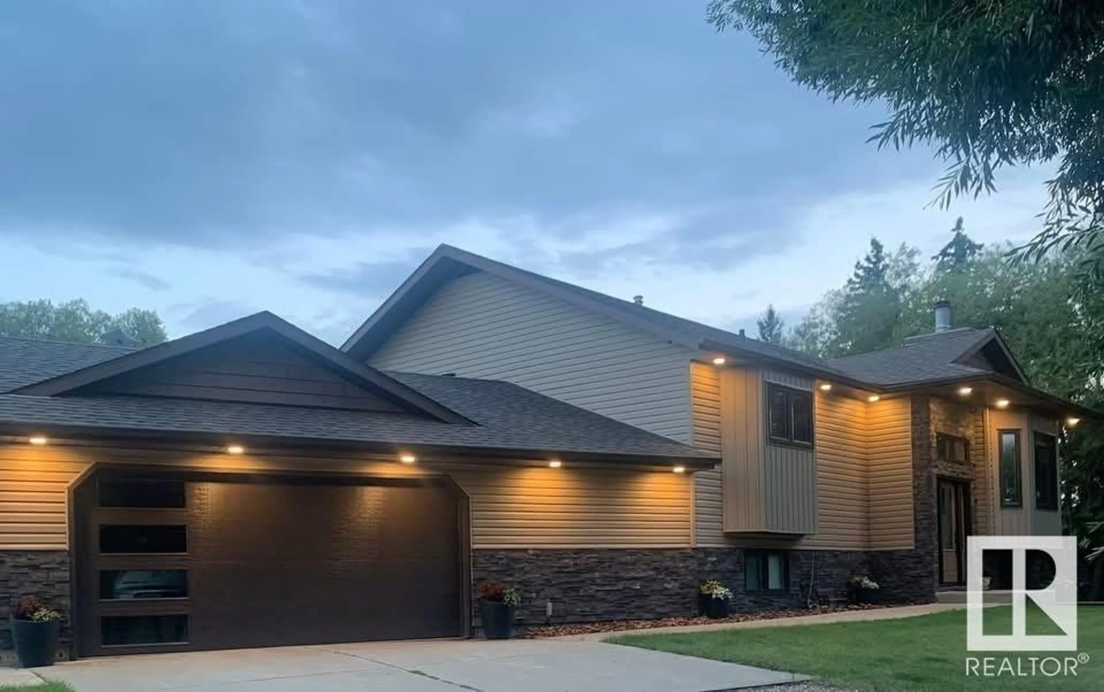 Home with vinyl exterior material, street for 15 - 15 RGE ROAD 274 RGE ROAD, Rural Parkland County Alberta T7X3R9