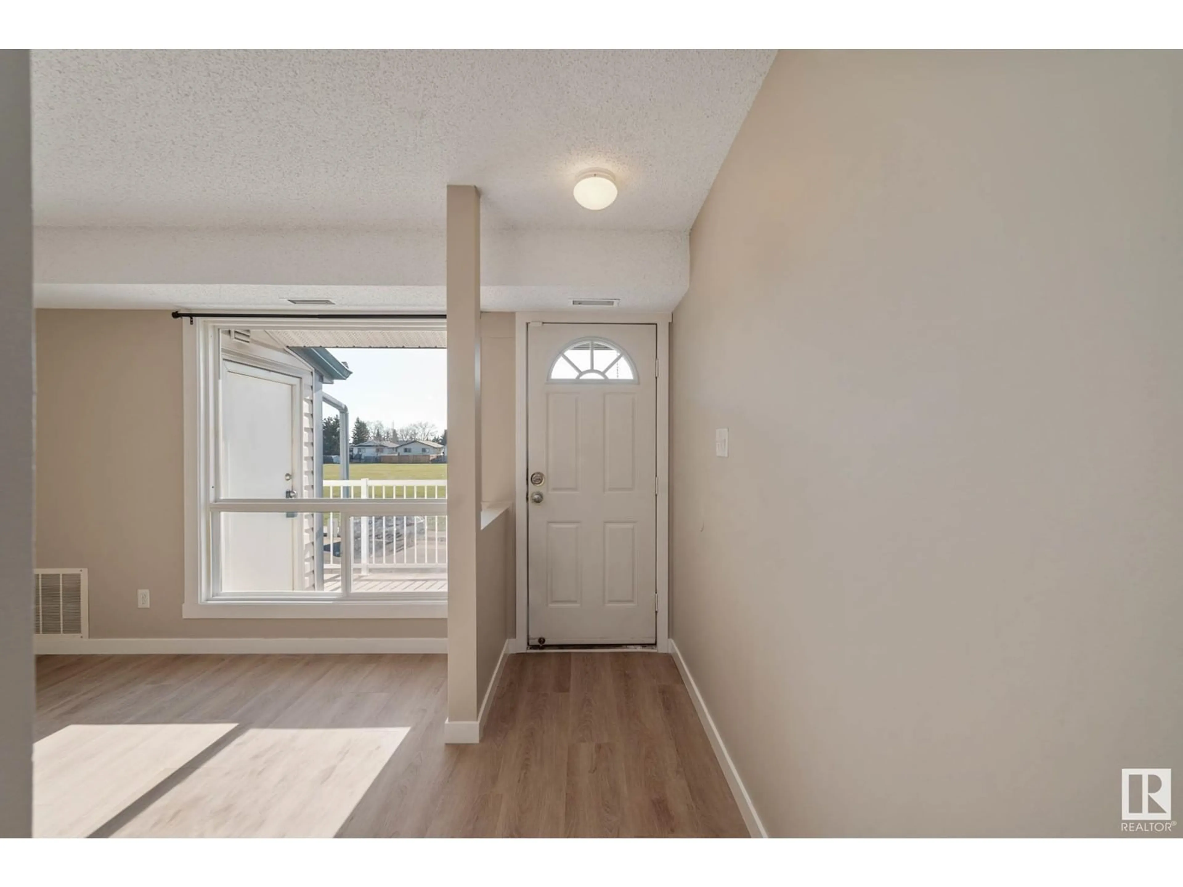 Indoor entryway for #54 - 14620 26 ST, Edmonton Alberta T5Y2J9