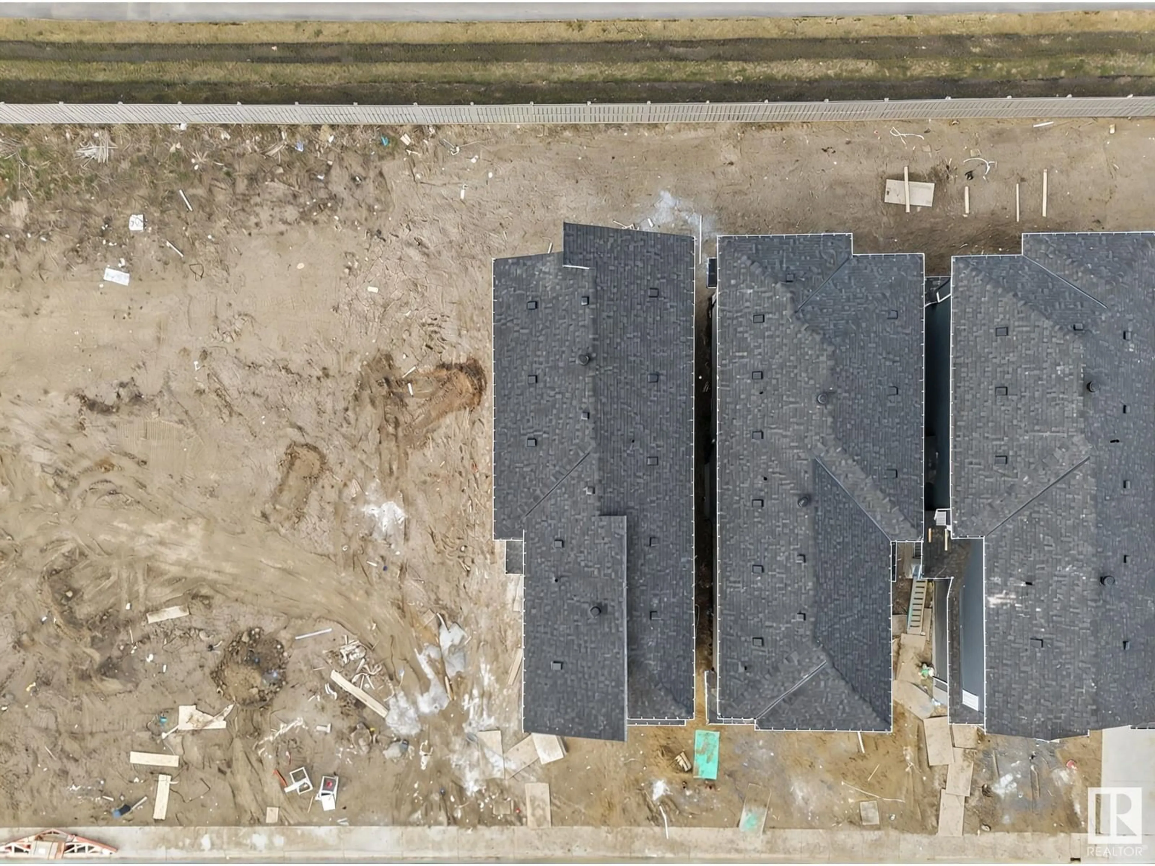 A pic from outside/outdoor area/front of a property/back of a property/a pic from drone, building for 3160 MAGPIE WY, Edmonton Alberta T5S0V4