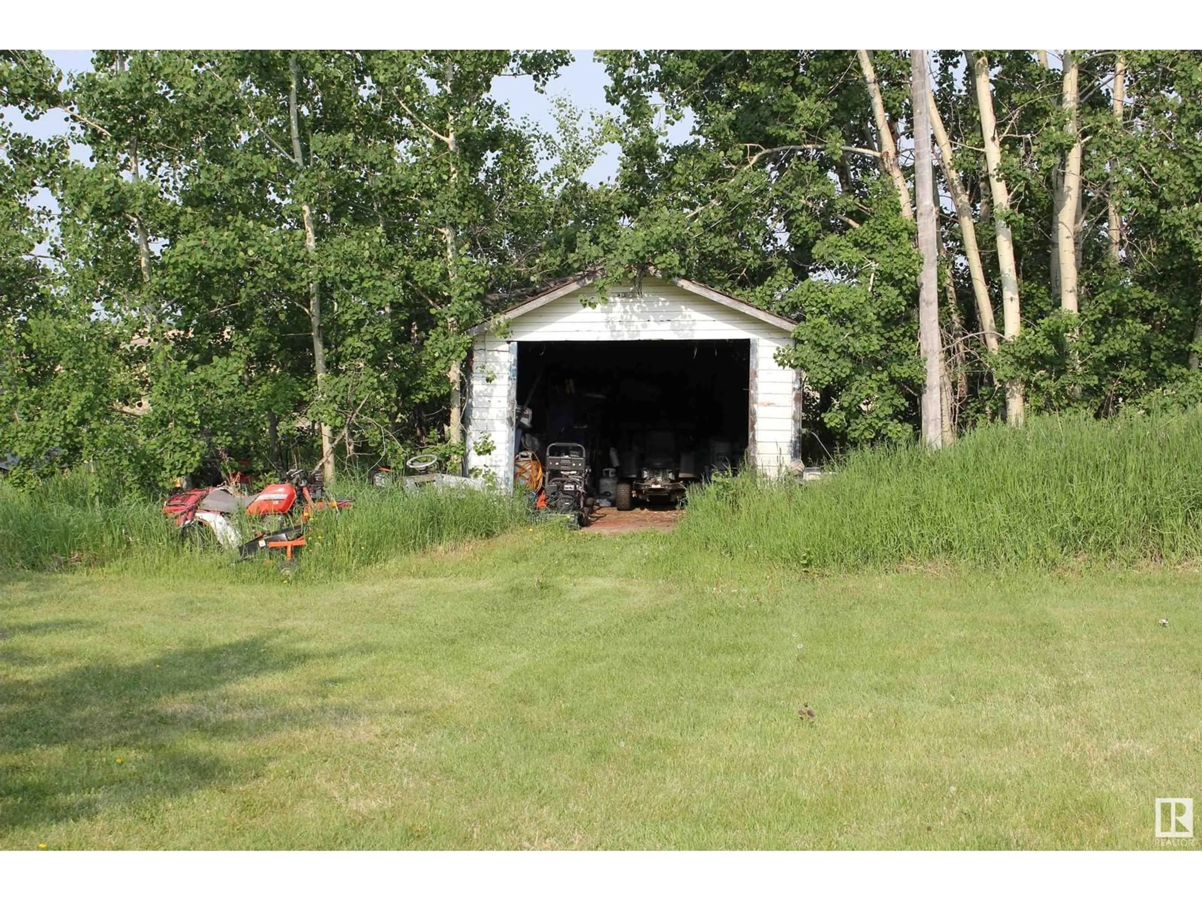 Shed for 57508 RR 53, Rural St. Paul County Alberta T0A1A0