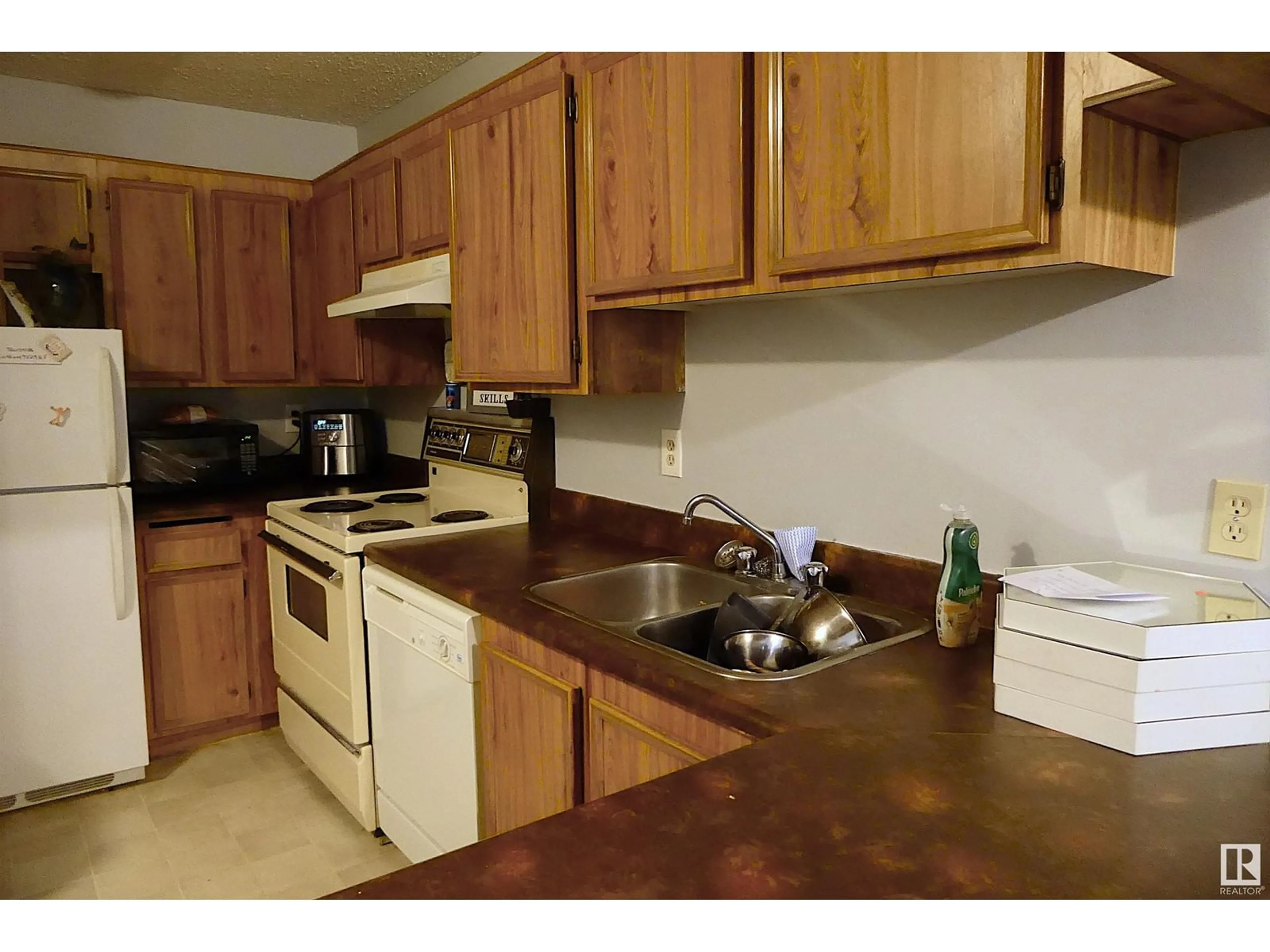 Standard kitchen, wood/laminate floor for #305A - 12404 161 AV, Edmonton Alberta T5X4P4