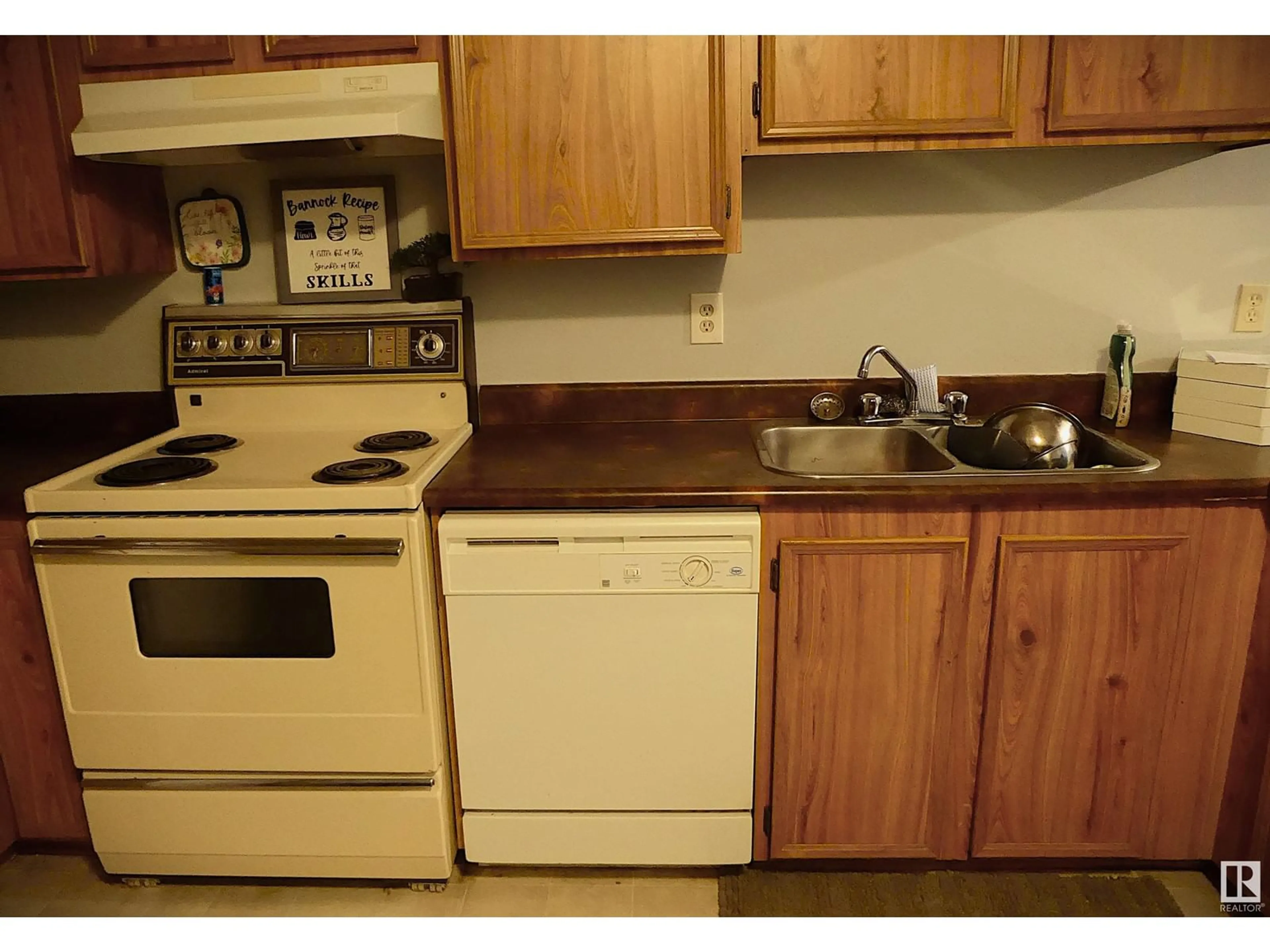 Standard kitchen, wood/laminate floor for #305A - 12404 161 AV, Edmonton Alberta T5X4P4