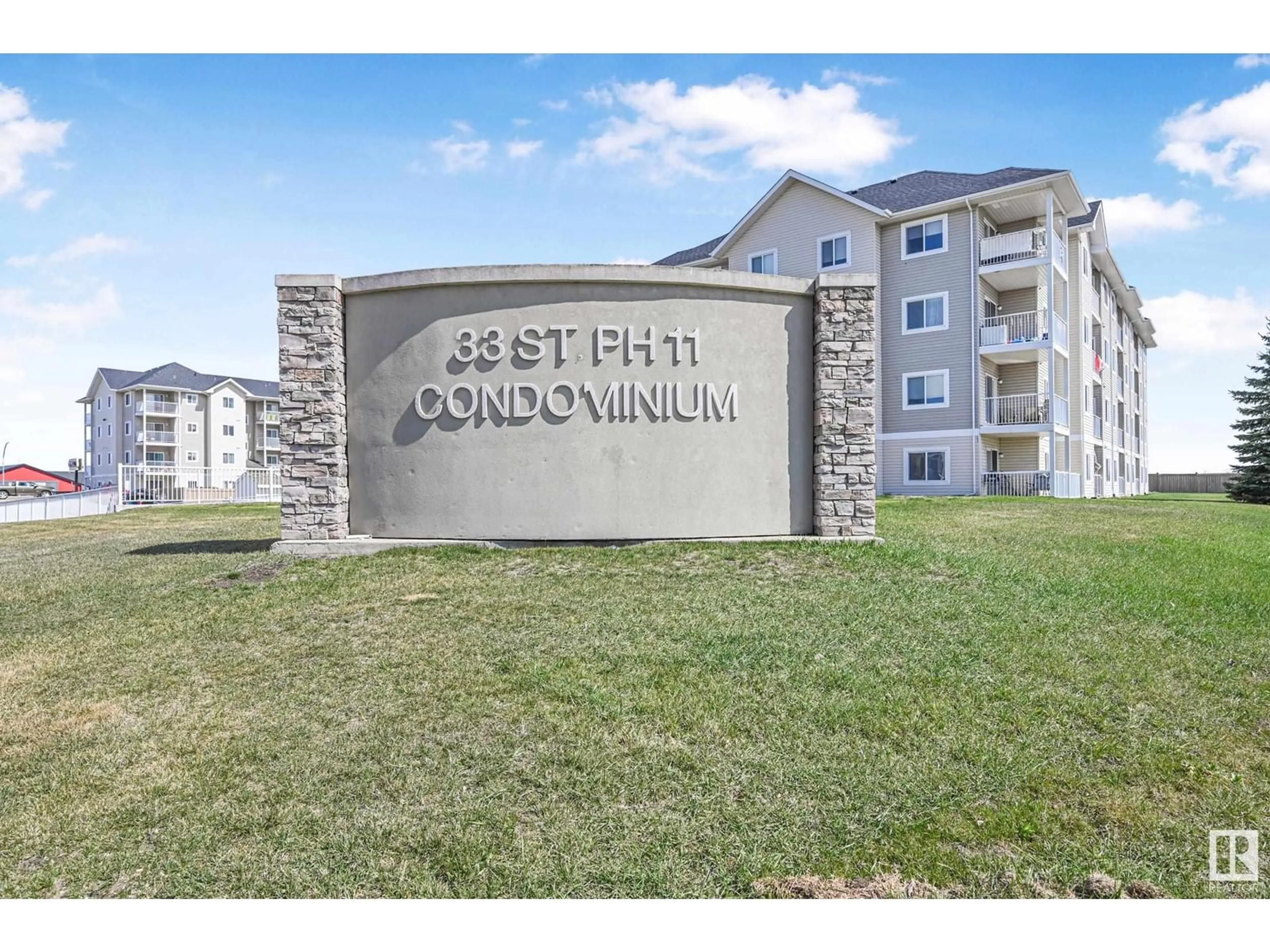 Indoor entryway for 121 - 4309 33 ST, Stony Plain Alberta T7Z0C4