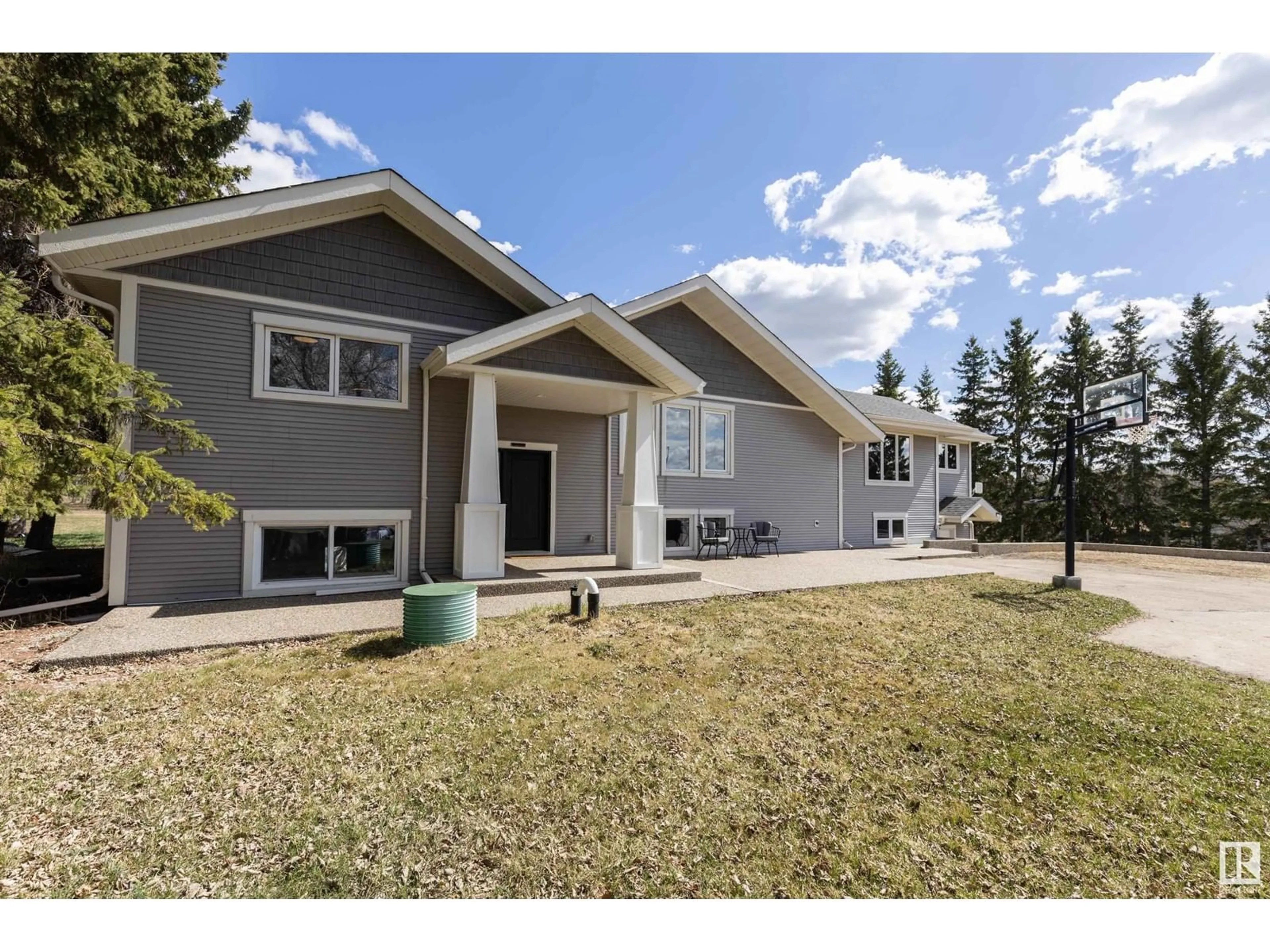 Home with vinyl exterior material, unknown for 51559 - 169 RGE ROAD 225, Rural Strathcona County Alberta T8C1H5