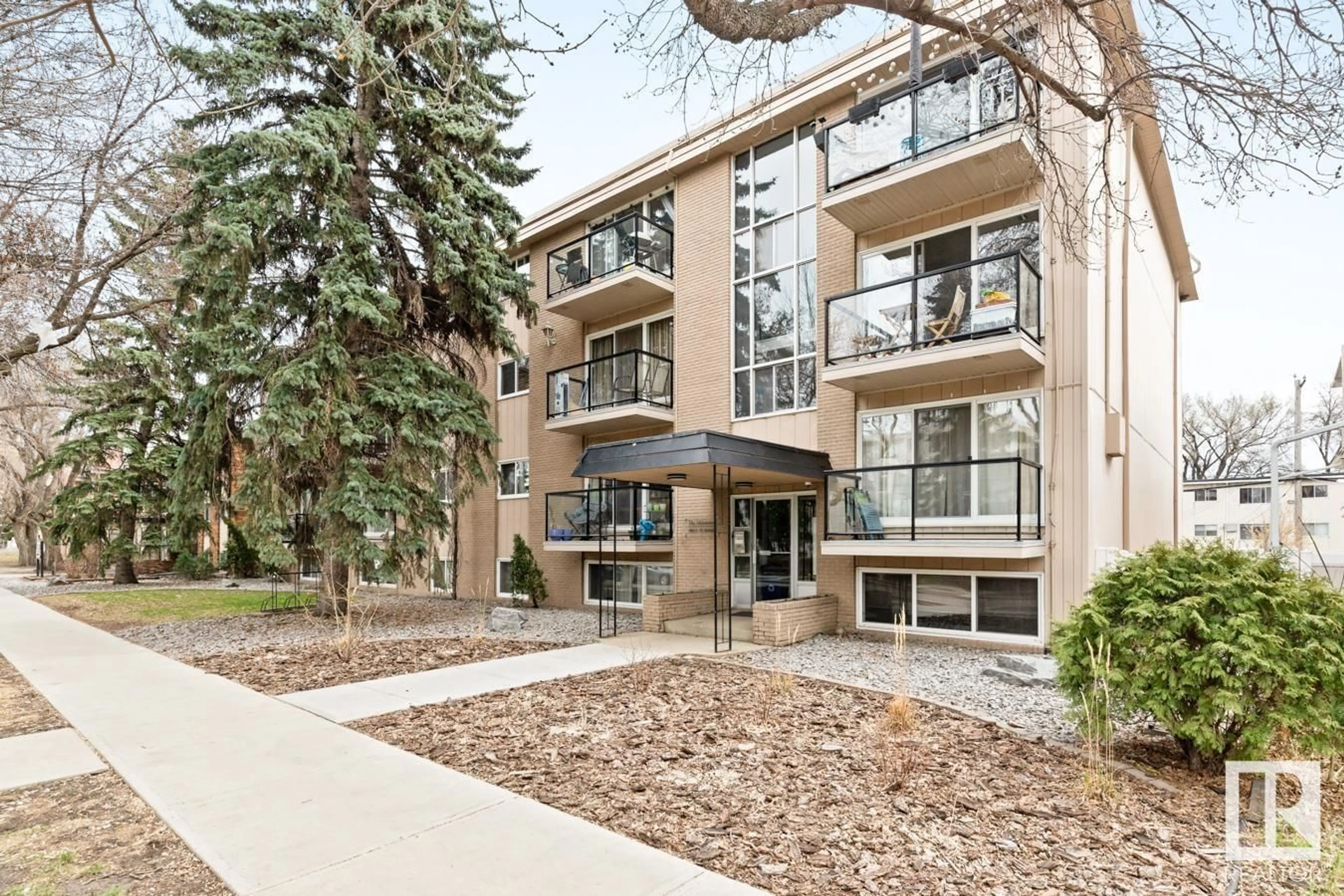 Unknown for #203 - 10633 81 AV, Edmonton Alberta T6E1Y1