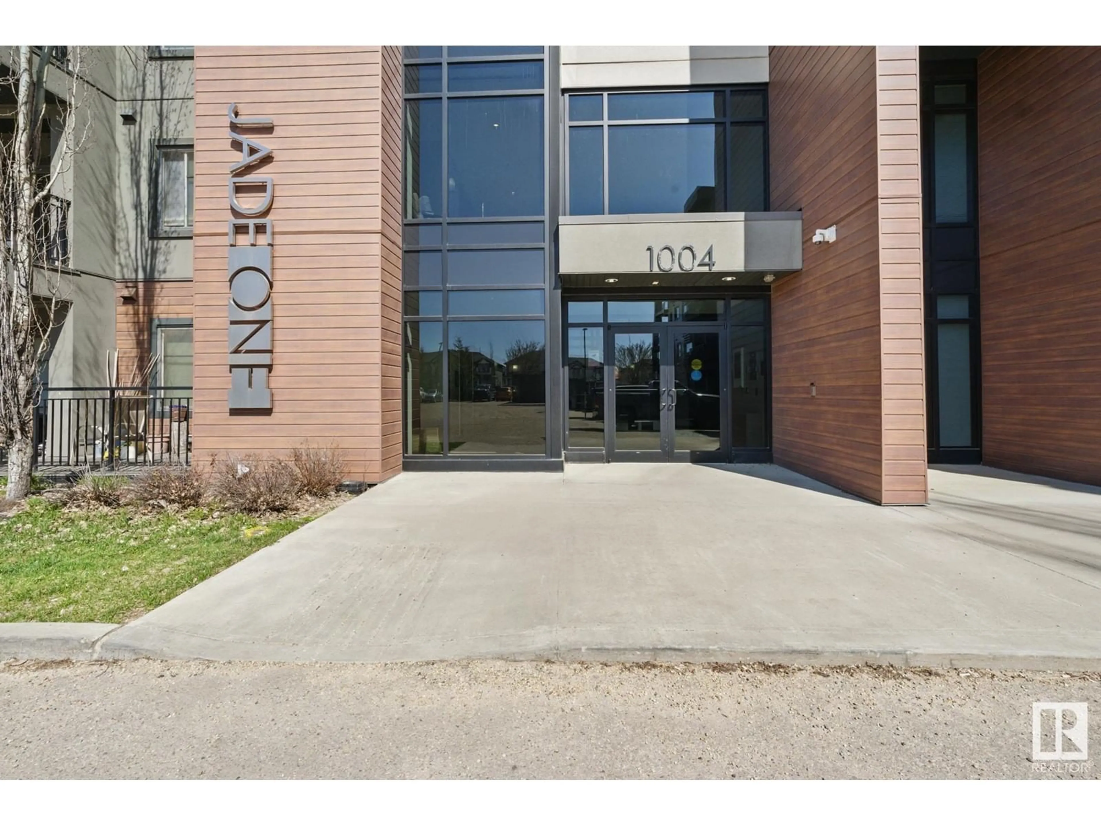 Indoor foyer for #305 - 1004 ROSENTHAL BV, Edmonton Alberta T5T7C6