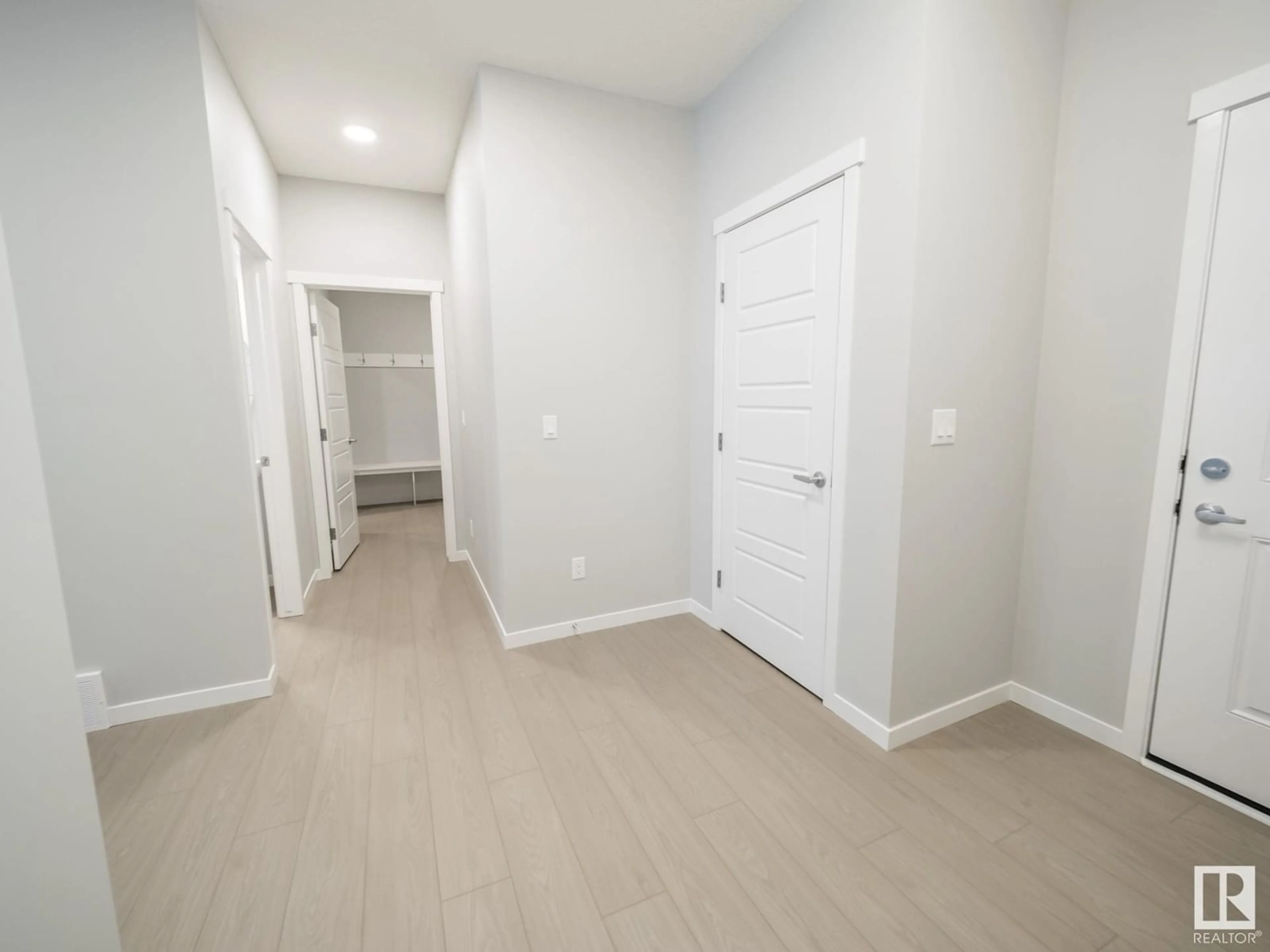 Unknown for NW - 2528 209 ST, Edmonton Alberta T6M2K7