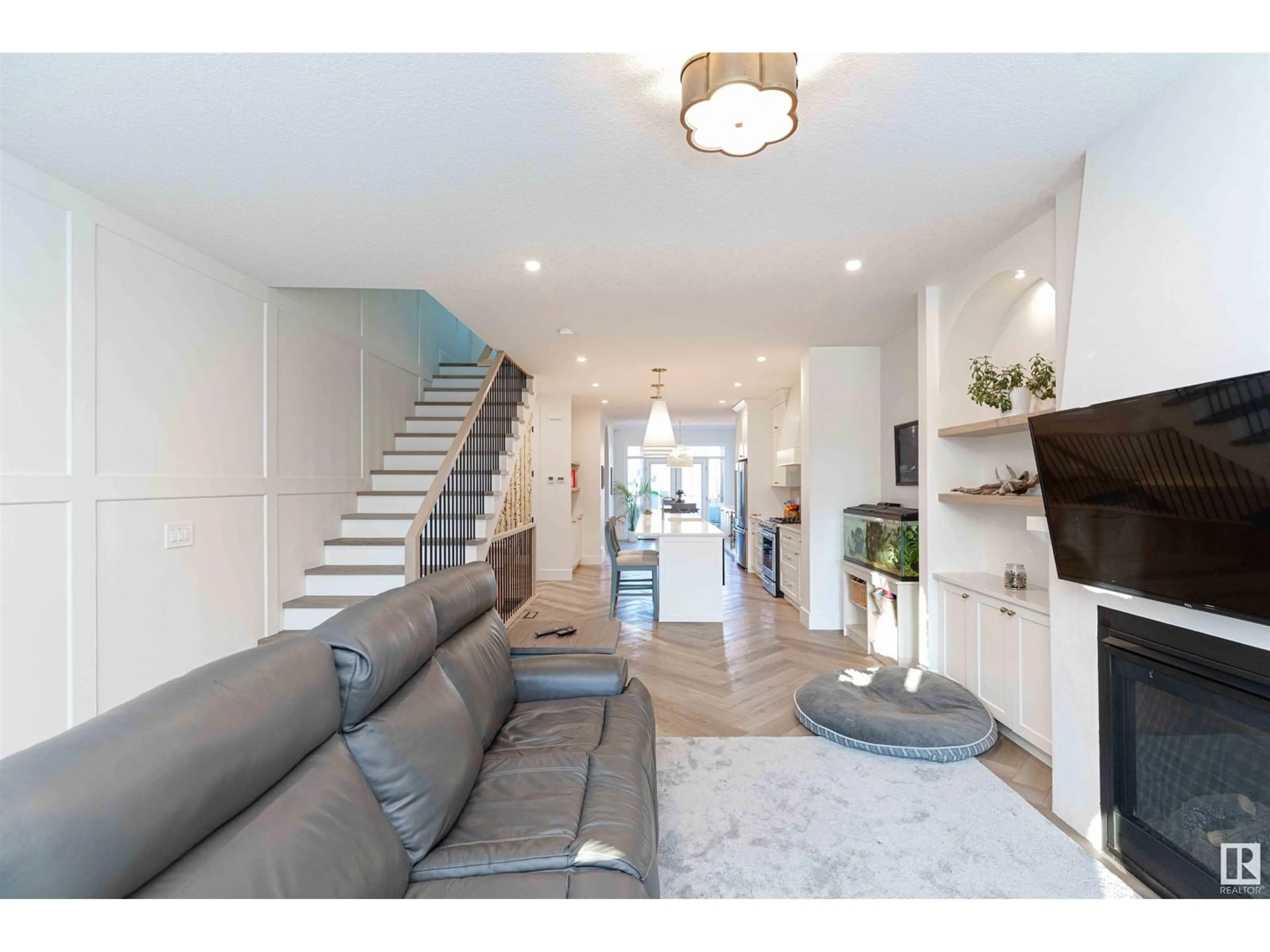 Unknown for NW - 10822 128 ST, Edmonton Alberta T5M0W2