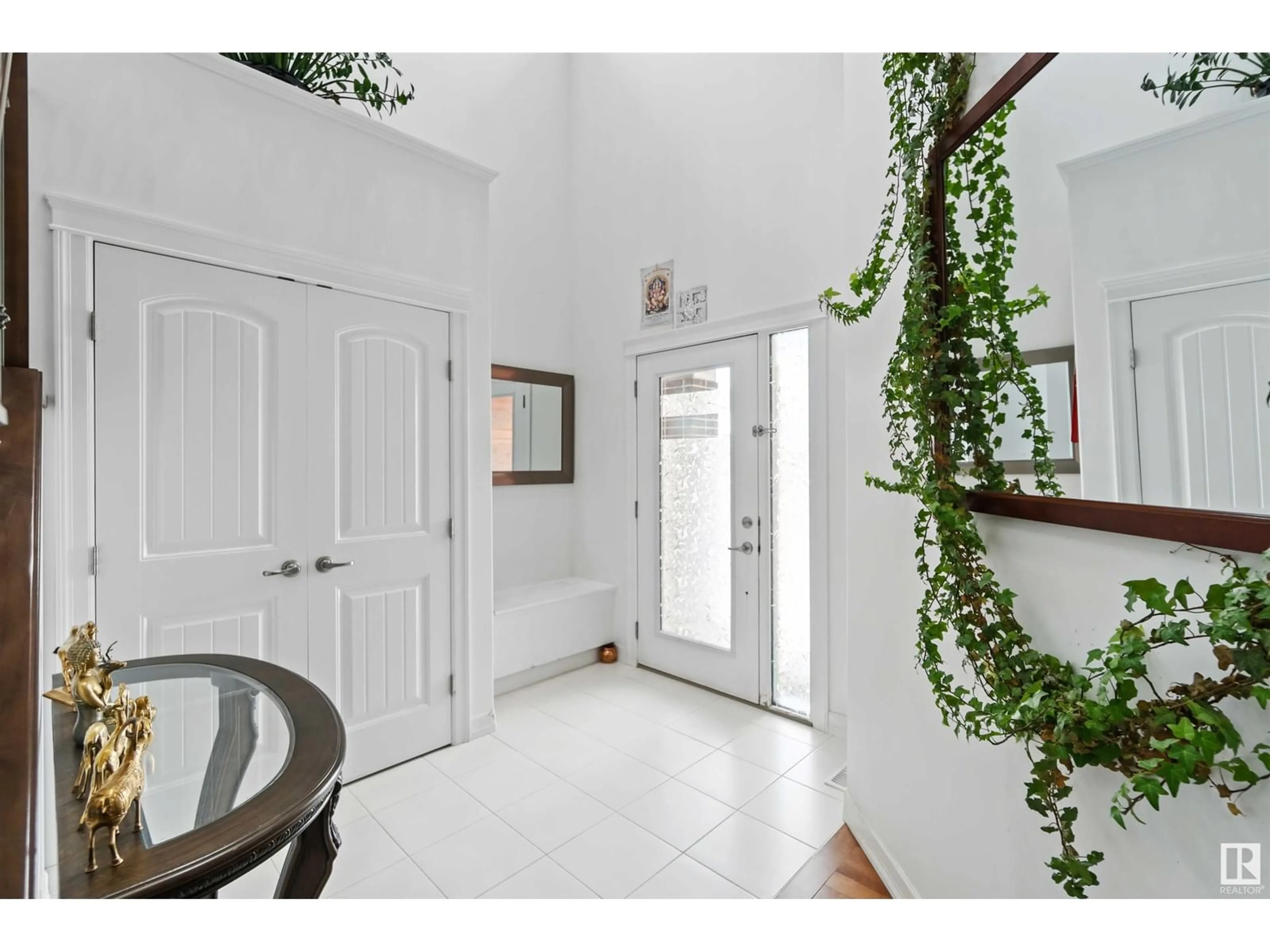 Indoor entryway for SW - 620 42 ST, Edmonton Alberta T6X2J2