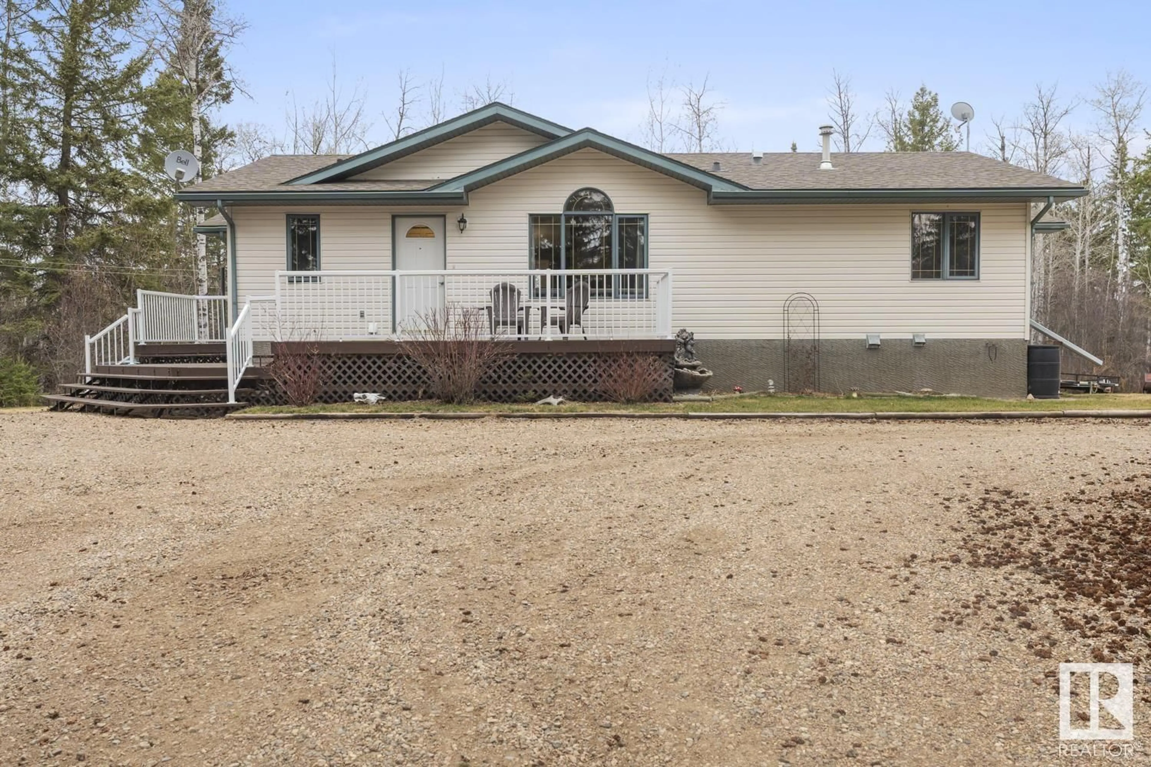Home with vinyl exterior material, unknown for 61307 - 12 RANGE ROAD 470 ROAD, Rural Bonnyville M.D. Alberta T9N2H1