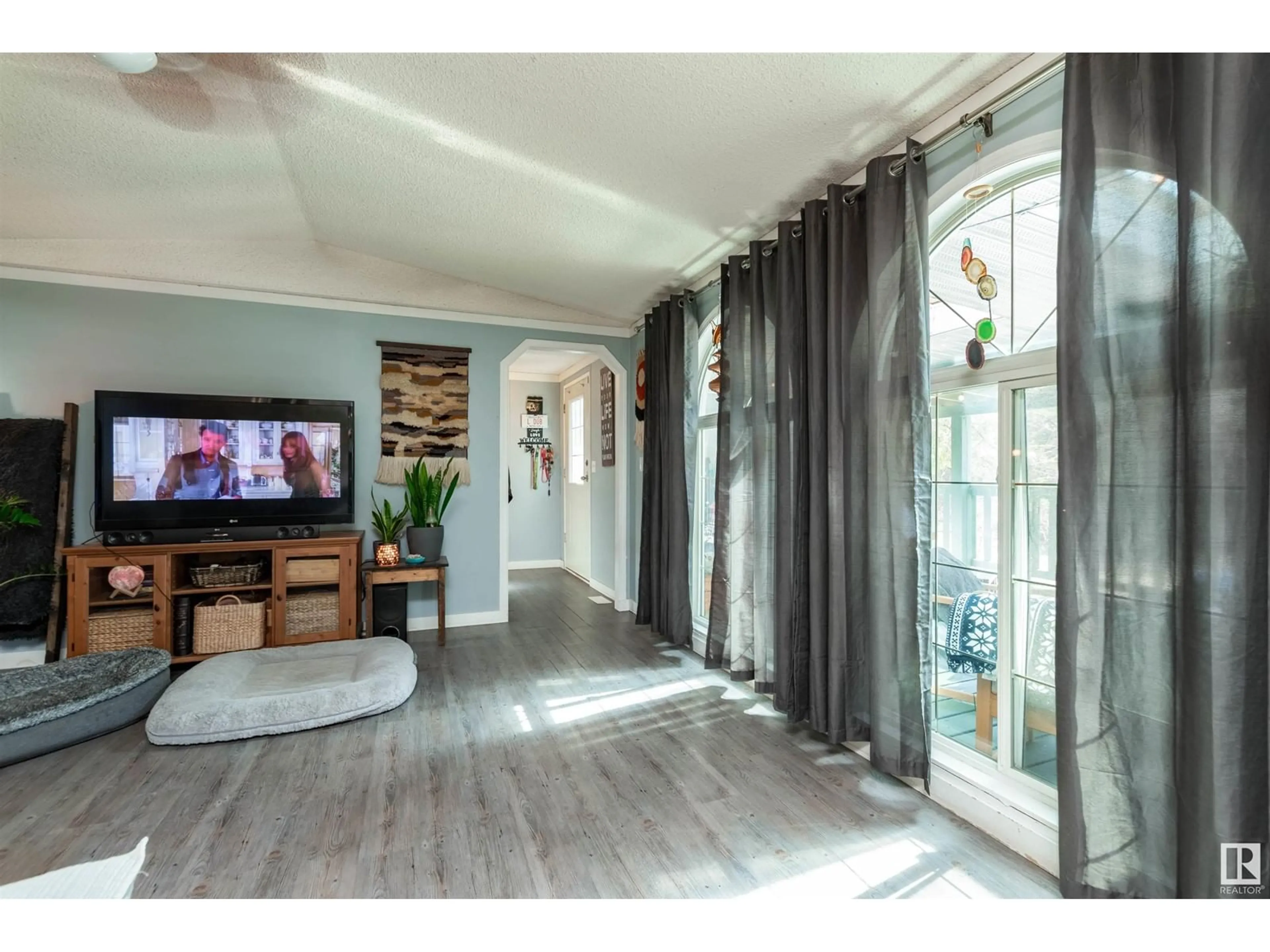 Indoor entryway for 575014 RG RD 181, Rural Lamont County Alberta T0B2R0