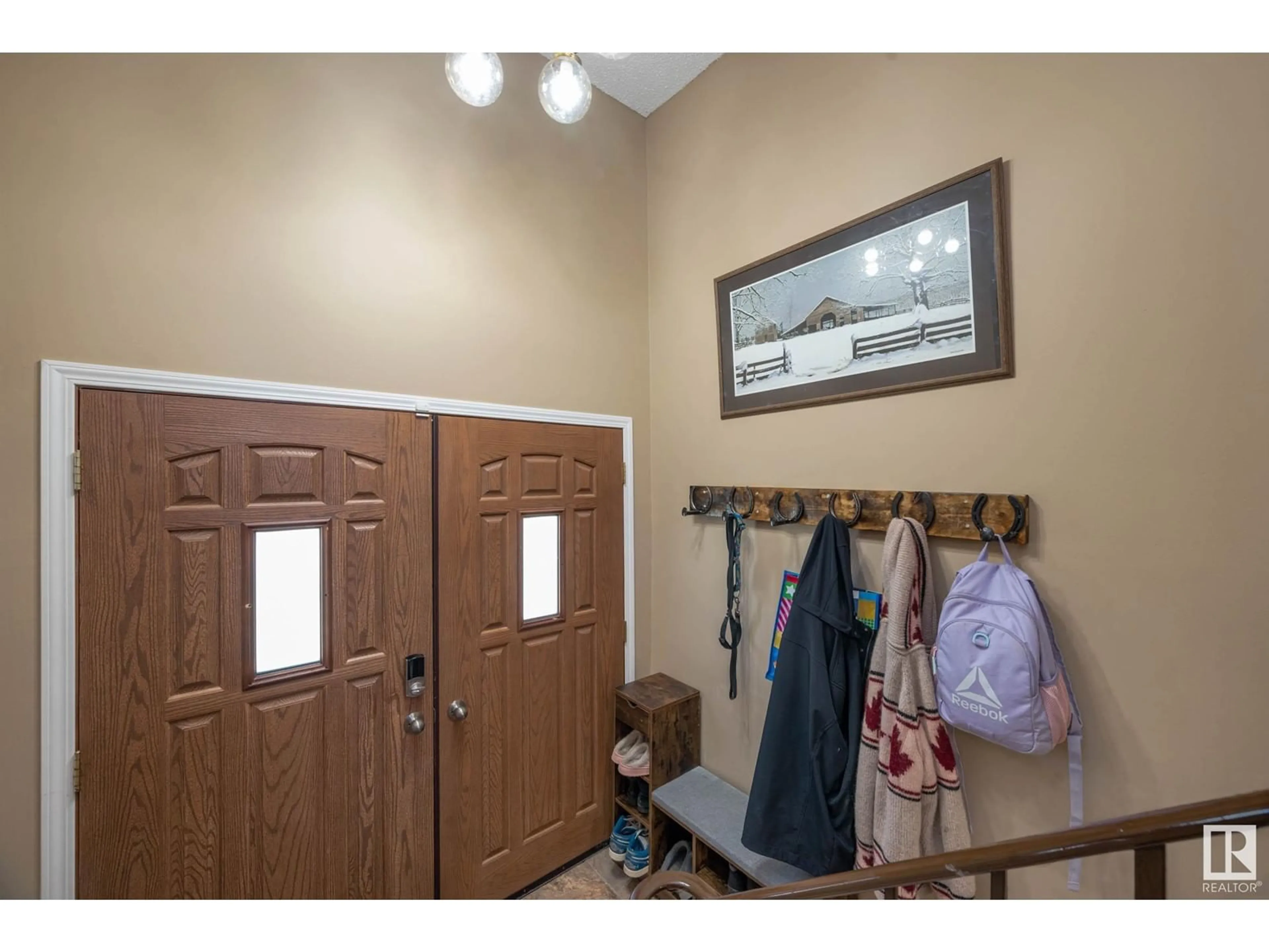 Indoor entryway for 8205 95A AV, Fort Saskatchewan Alberta T8L2W7