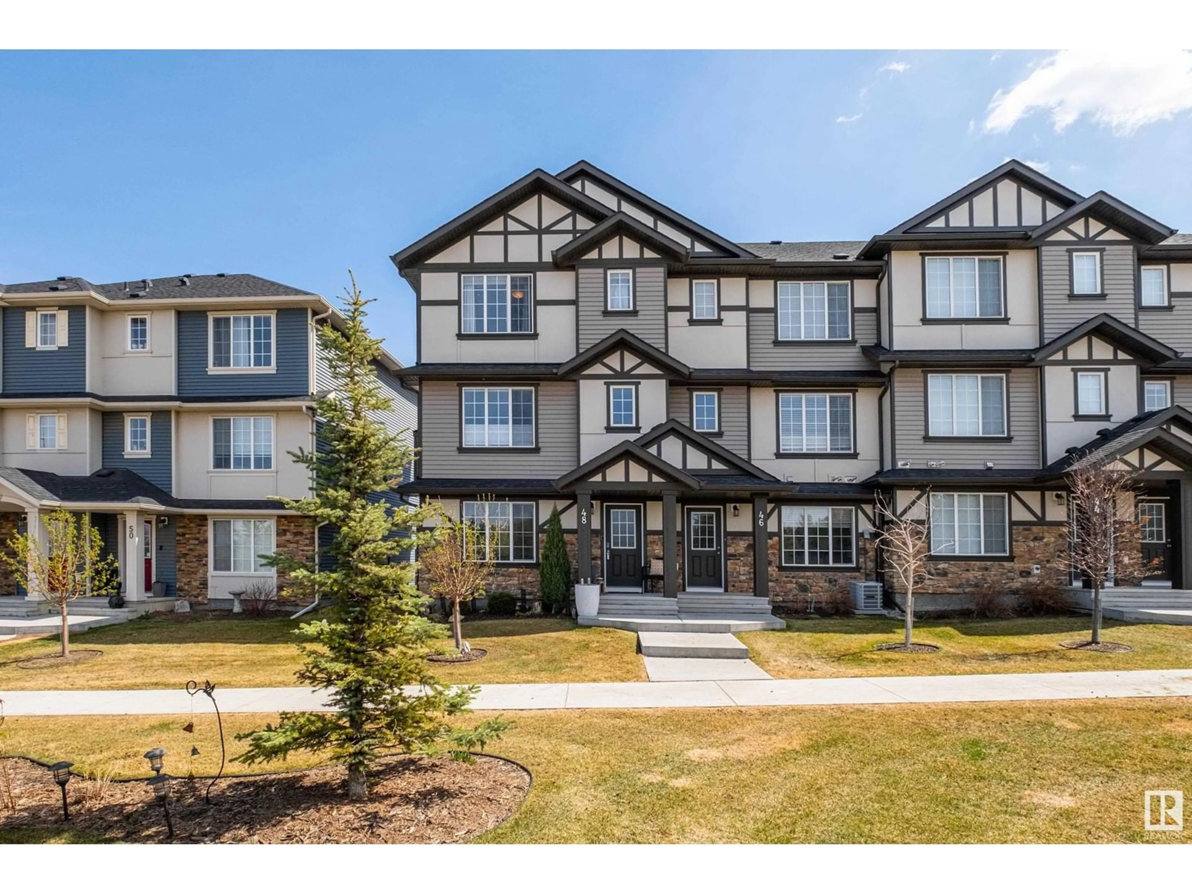A pic from outside/outdoor area/front of a property/back of a property/a pic from drone, unknown for 48 AUGUSTINE CR, Sherwood Park Alberta T8H0Z8