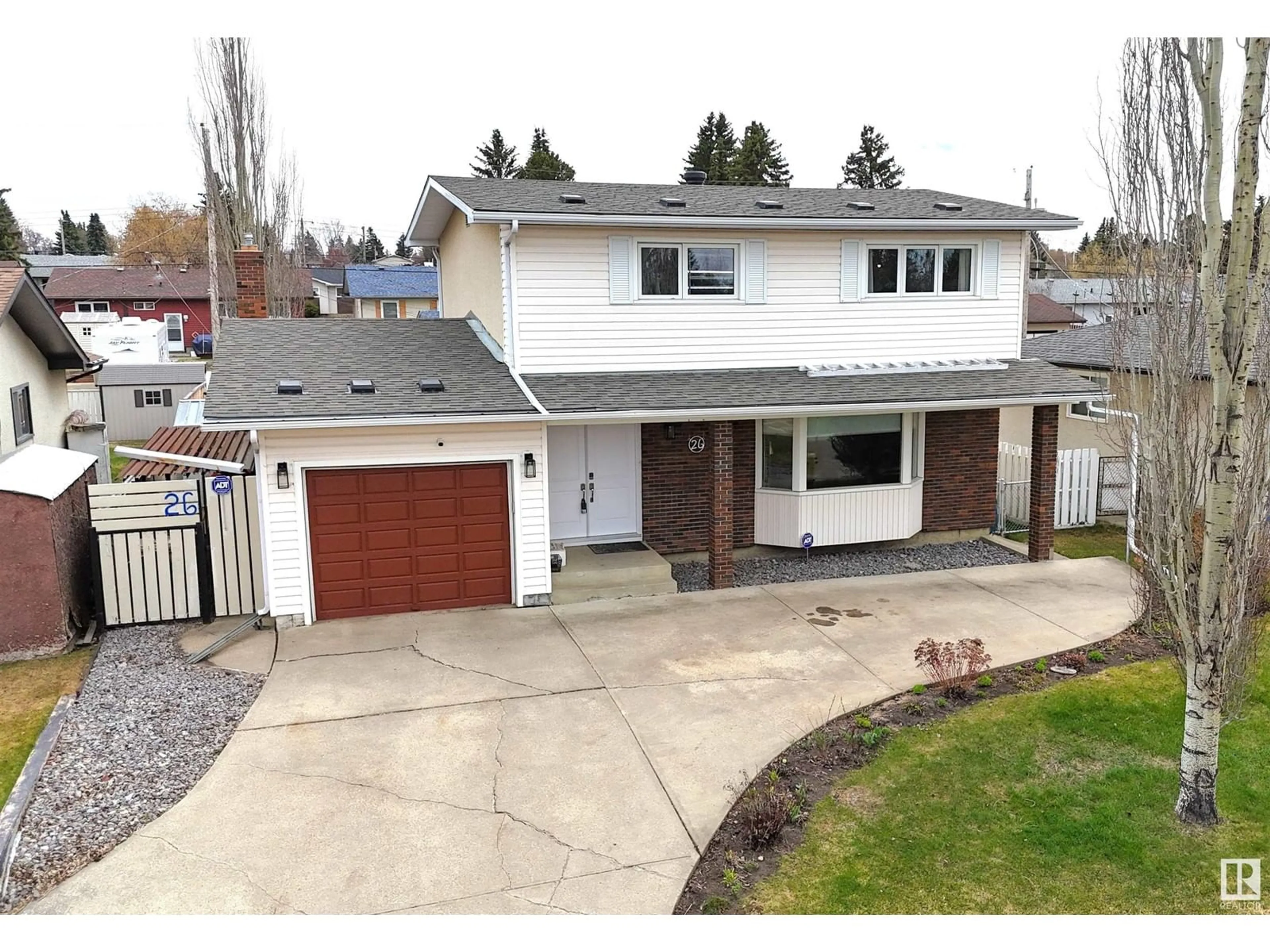 A pic from outside/outdoor area/front of a property/back of a property/a pic from drone, street for 26 COLLINGWOOD AV, Spruce Grove Alberta T7X2A7