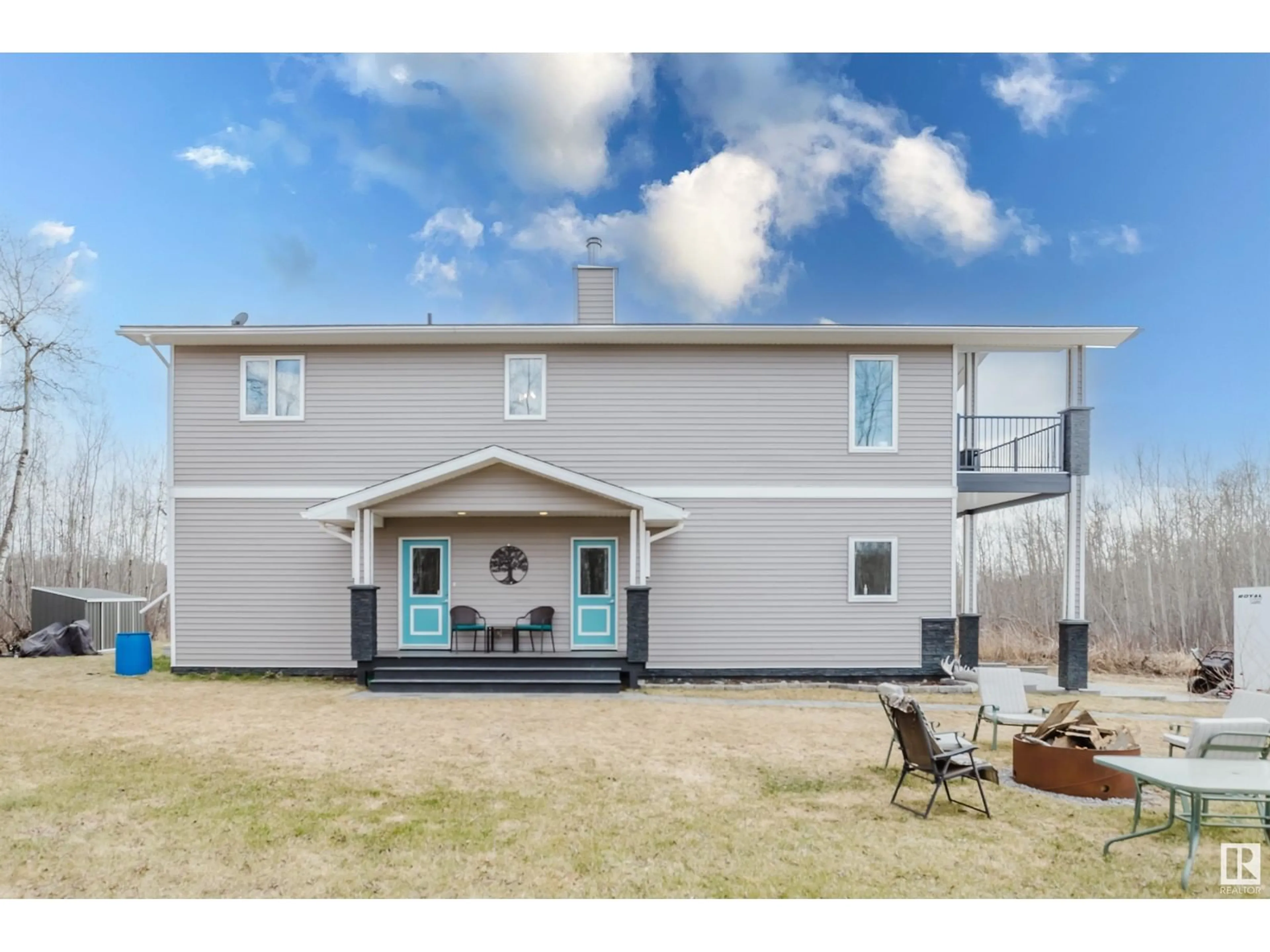 Home with vinyl exterior material, building for NW - 52210 192 RD, Rural Beaver County Alberta T0C4J5
