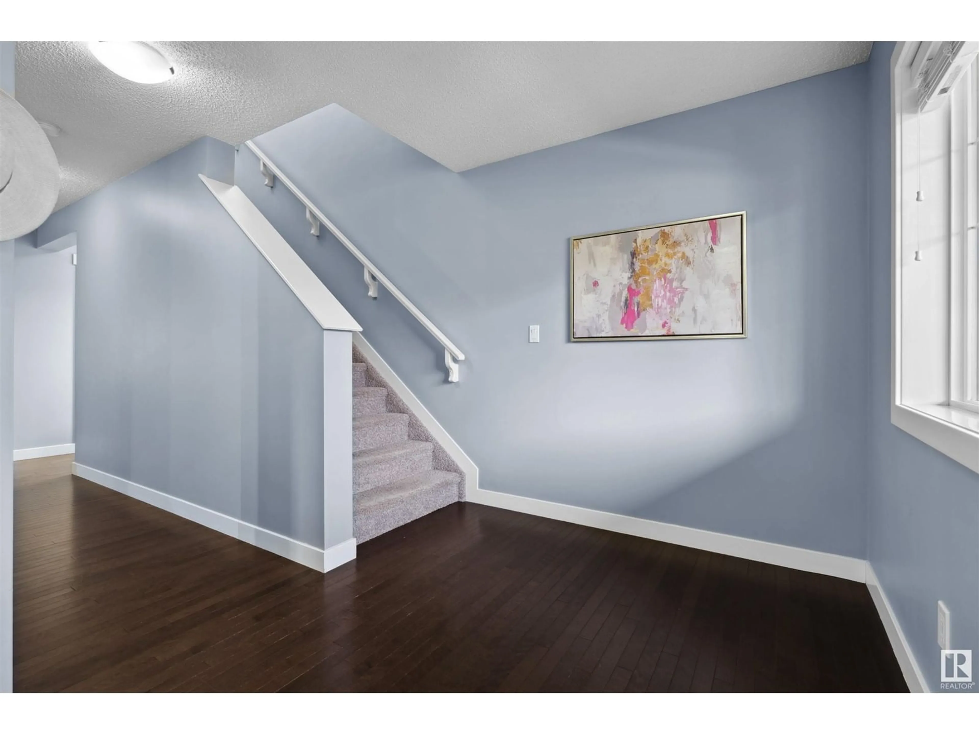 Stairs for NW - 9928 221 ST, Edmonton Alberta T5T4M7