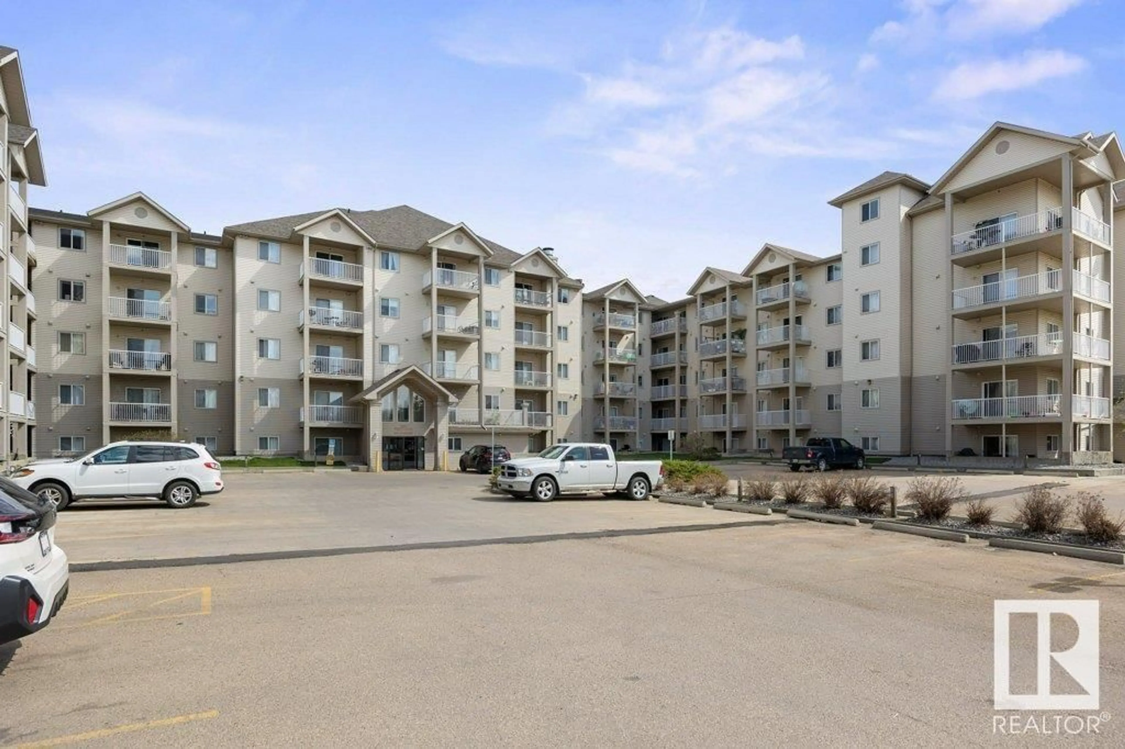 Patio, unknown for #330 - 7511 171 ST, Edmonton Alberta T5T6S7