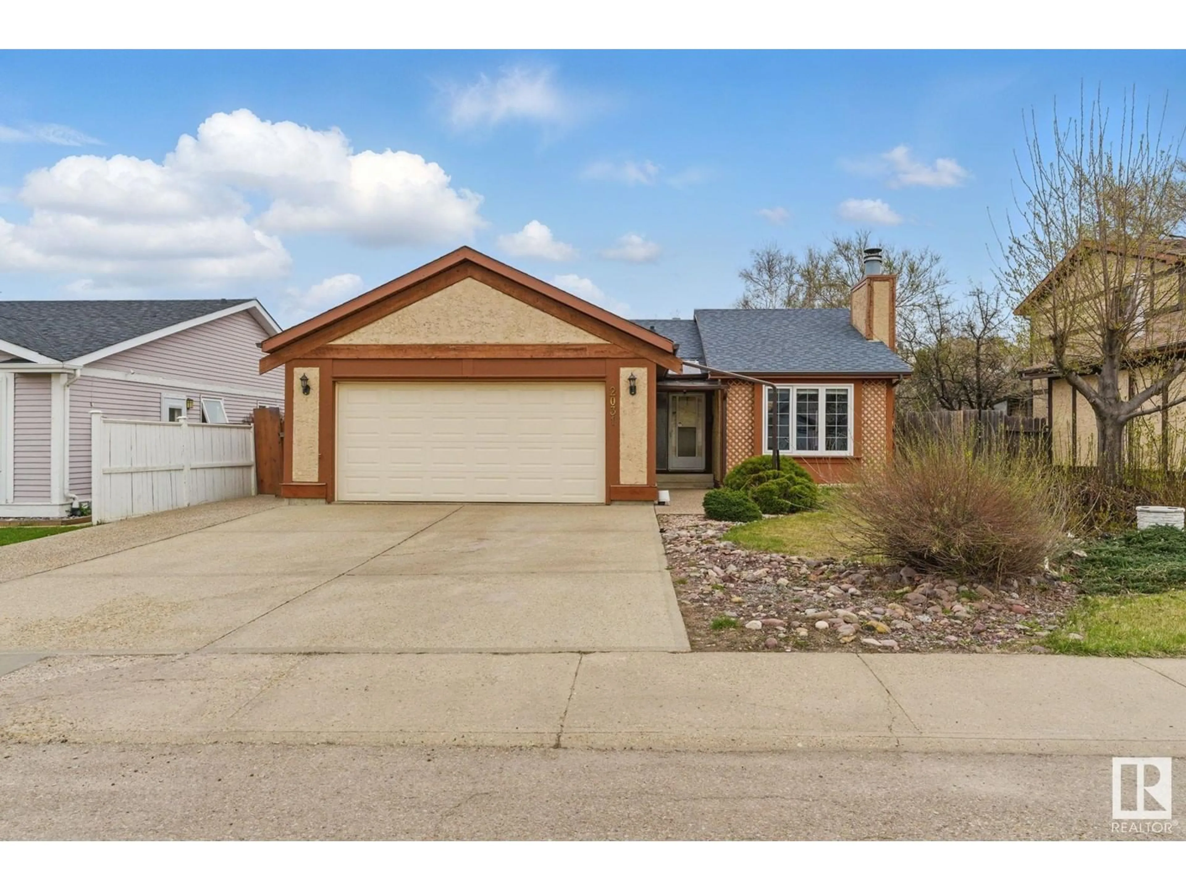 Unknown for 2031 41 ST, Edmonton Alberta T6L2P9