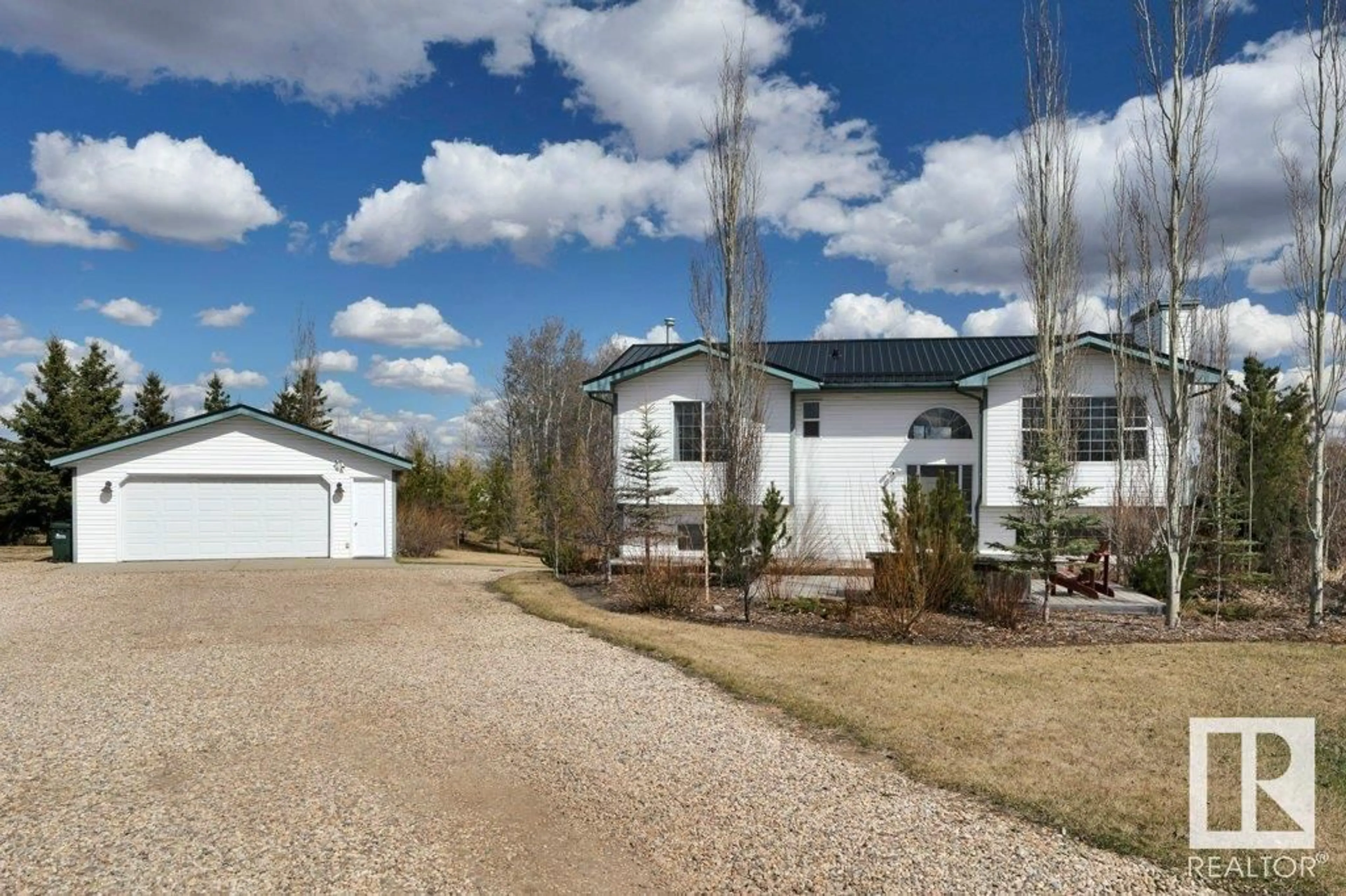 A pic from outside/outdoor area/front of a property/back of a property/a pic from drone, street for 52411 - 26 RGE ROAD 214, Rural Strathcona County Alberta T8E2G8