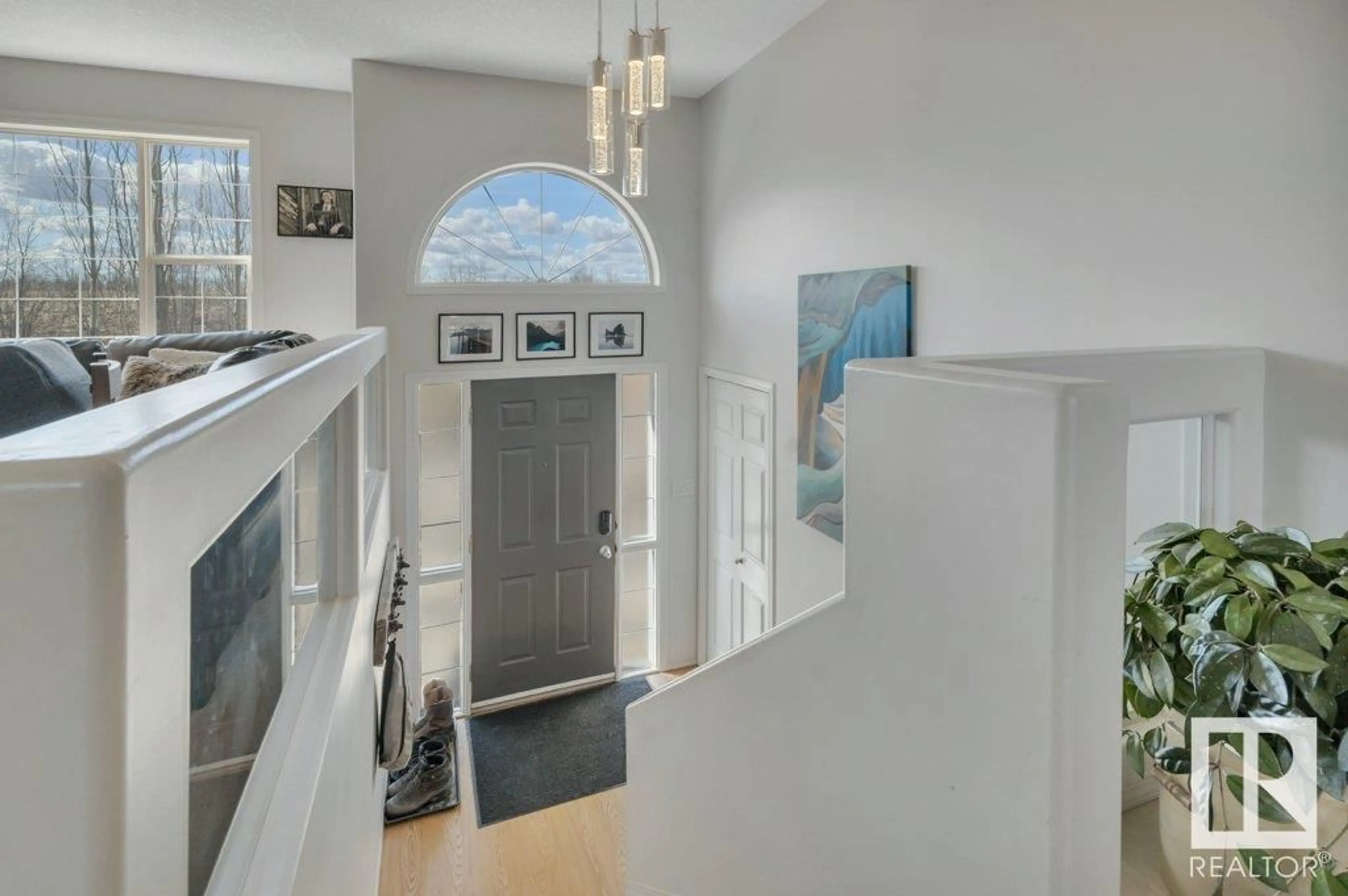 Indoor entryway for 52411 - 26 RGE ROAD 214, Rural Strathcona County Alberta T8E2G8