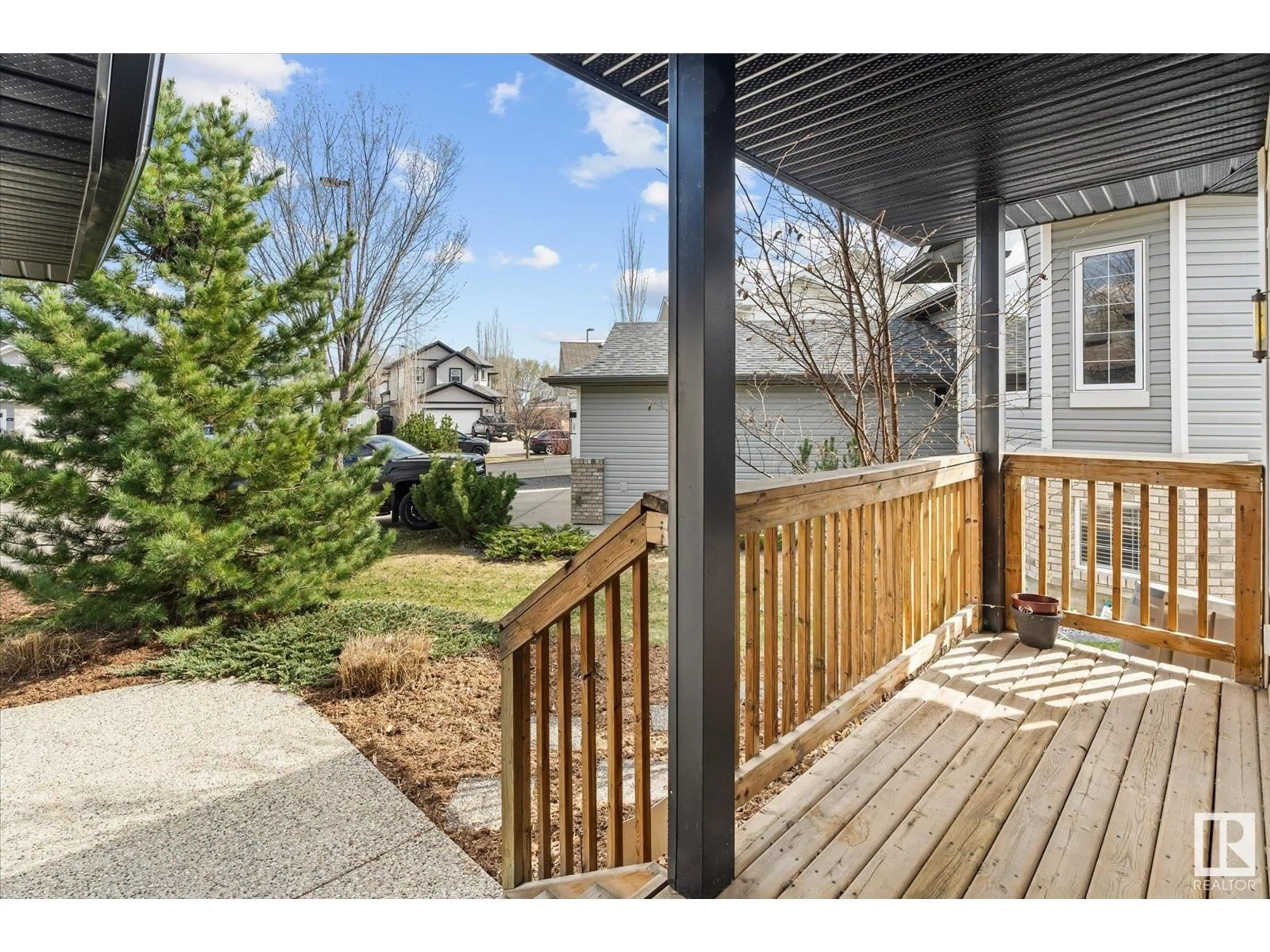 Patio, street for 511 WESTERRA BV, Stony Plain Alberta T7Z3A1