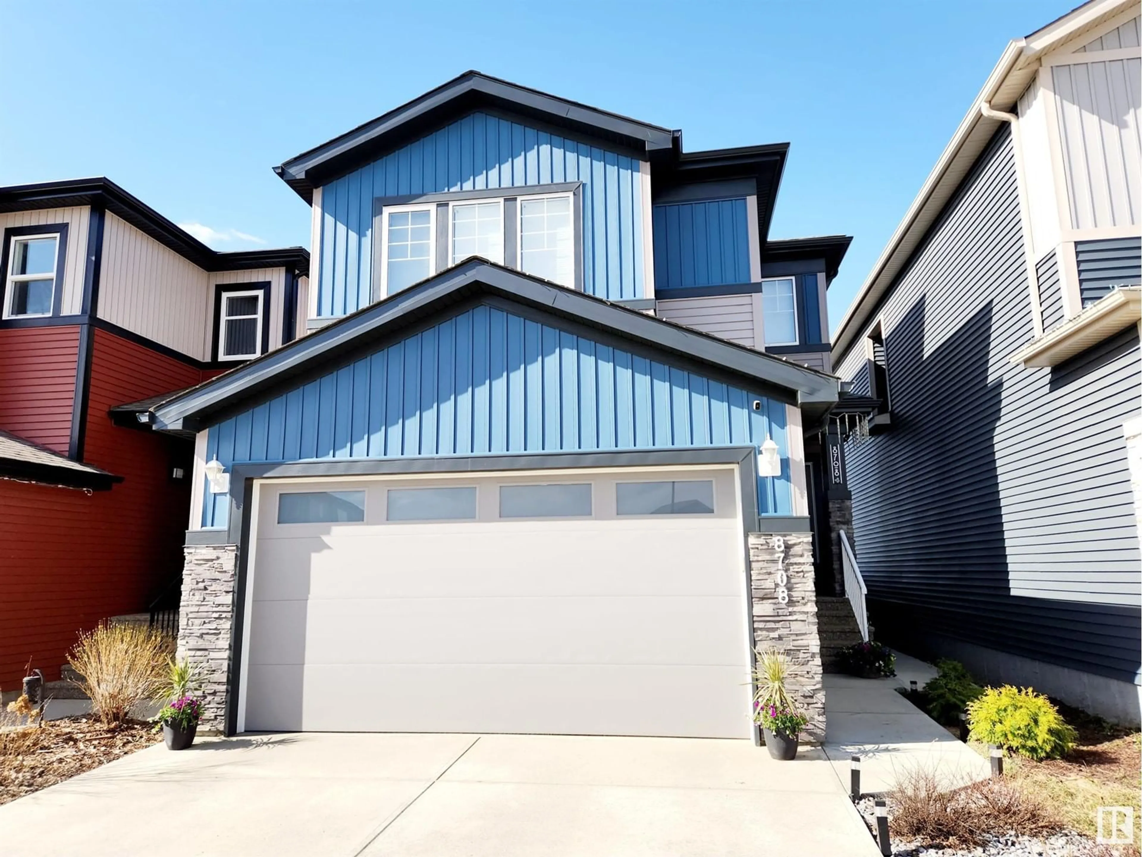 Home with vinyl exterior material, street for NW - 8708 223 ST, Edmonton Alberta T5T1N1