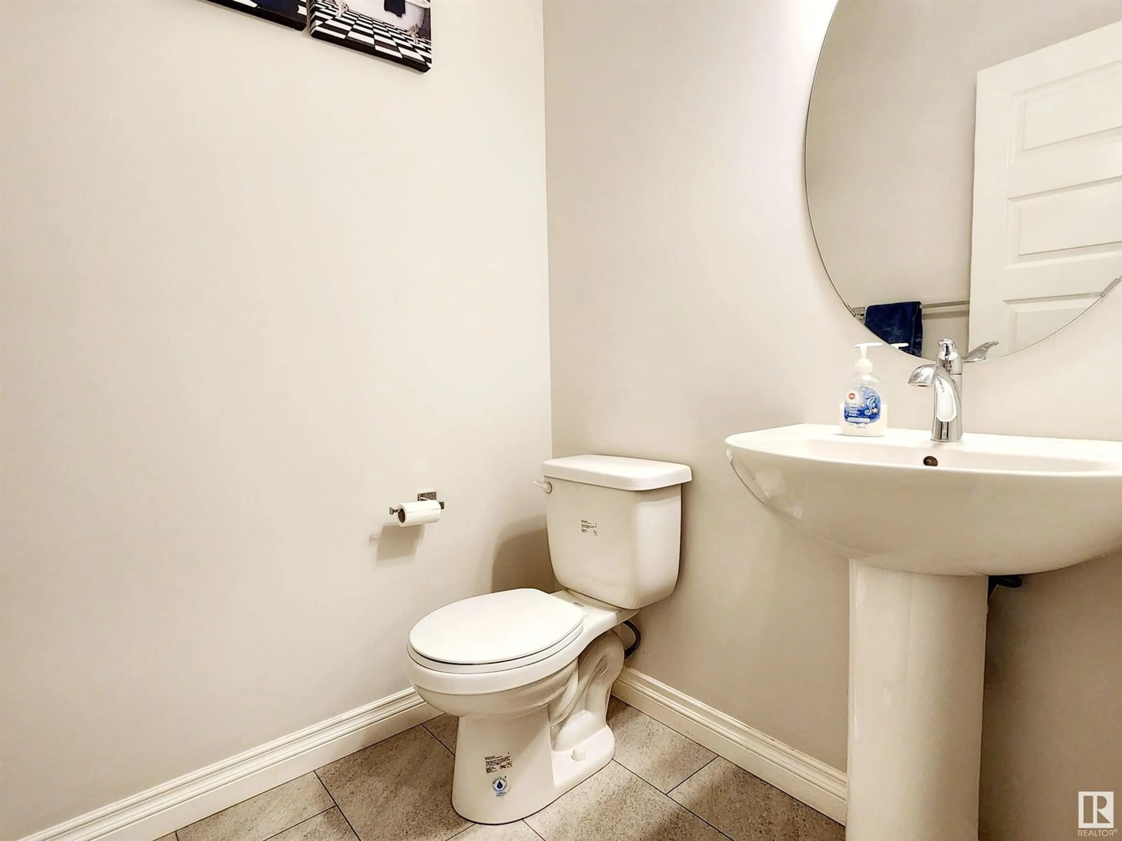 Standard bathroom, unknown for NW - 8708 223 ST, Edmonton Alberta T5T1N1