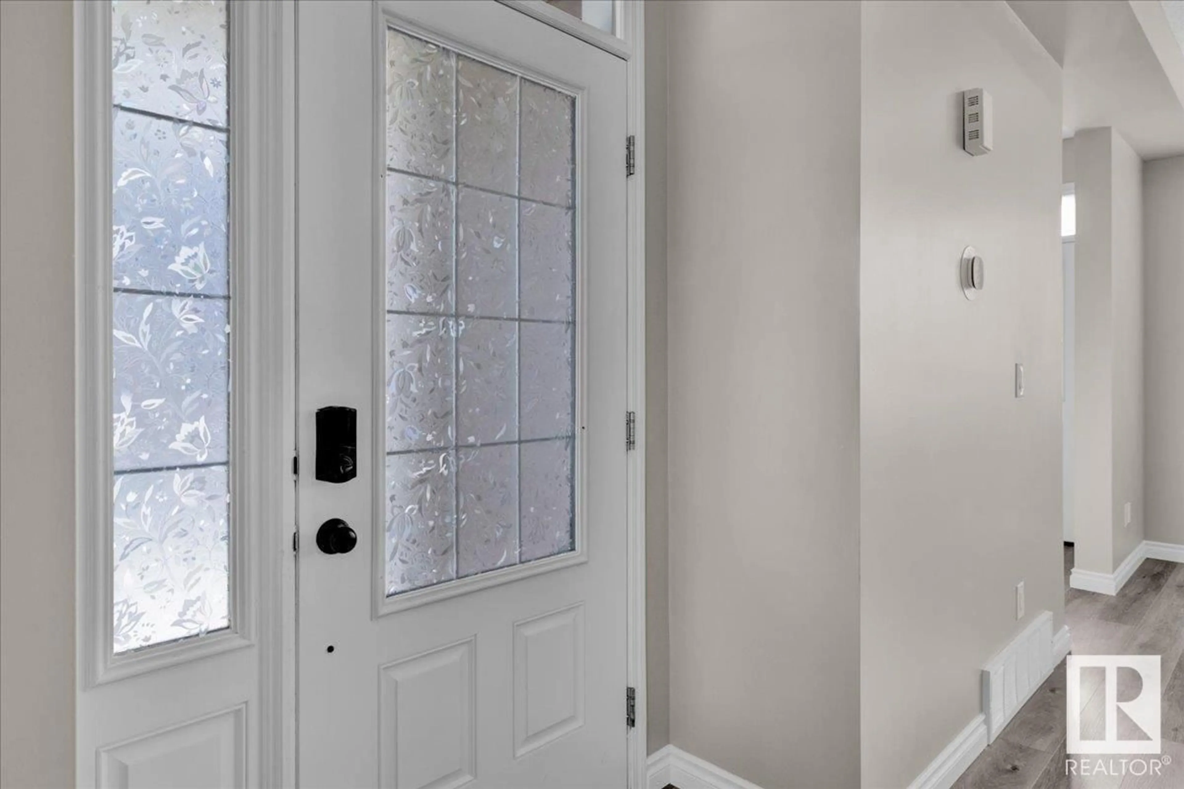 Indoor entryway for 8125 CHAPPELLE WY, Edmonton Alberta T6W3L7