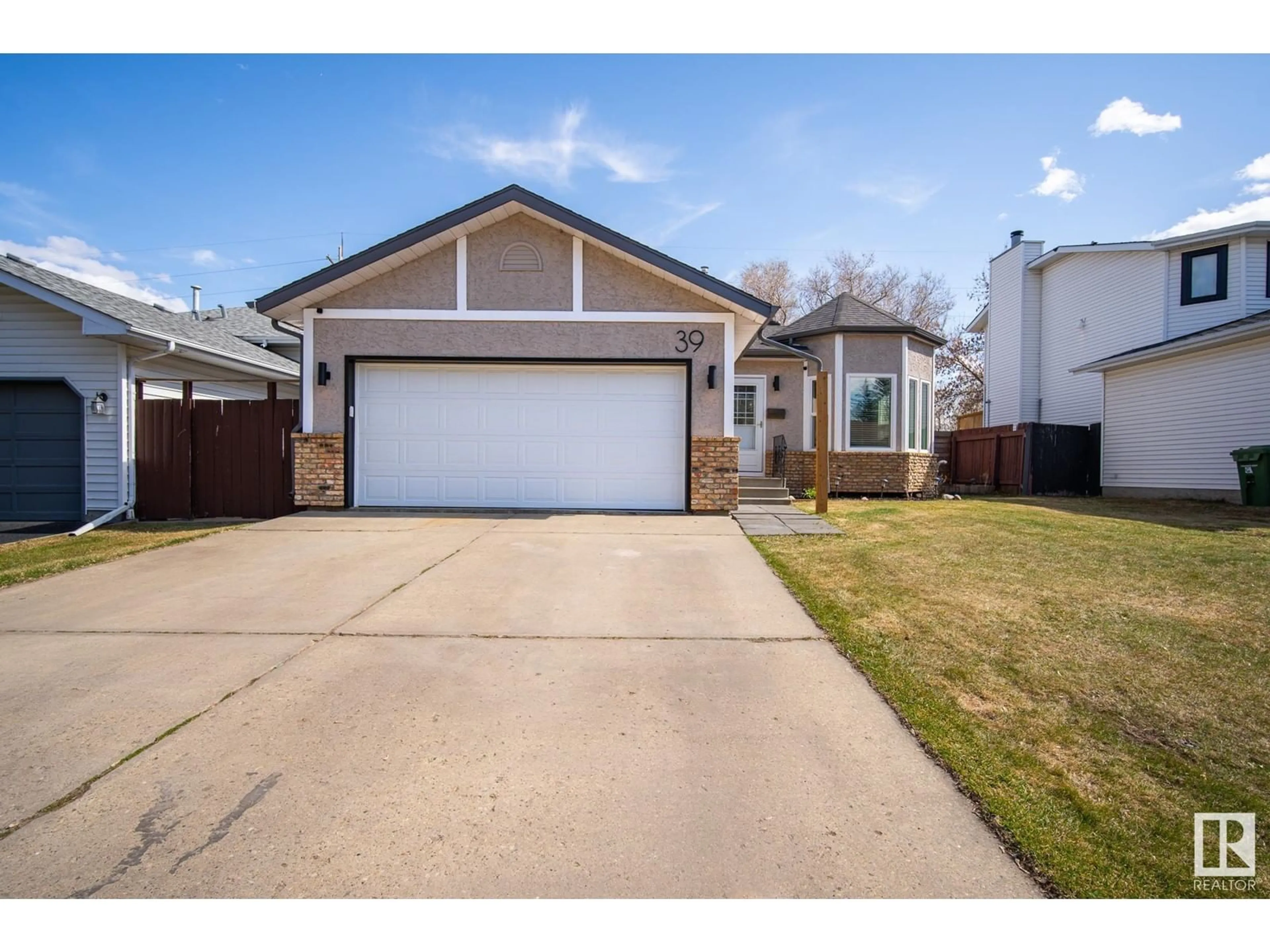 Home with vinyl exterior material, street for 39 ALDERWOOD BV, St. Albert Alberta T8N3M4