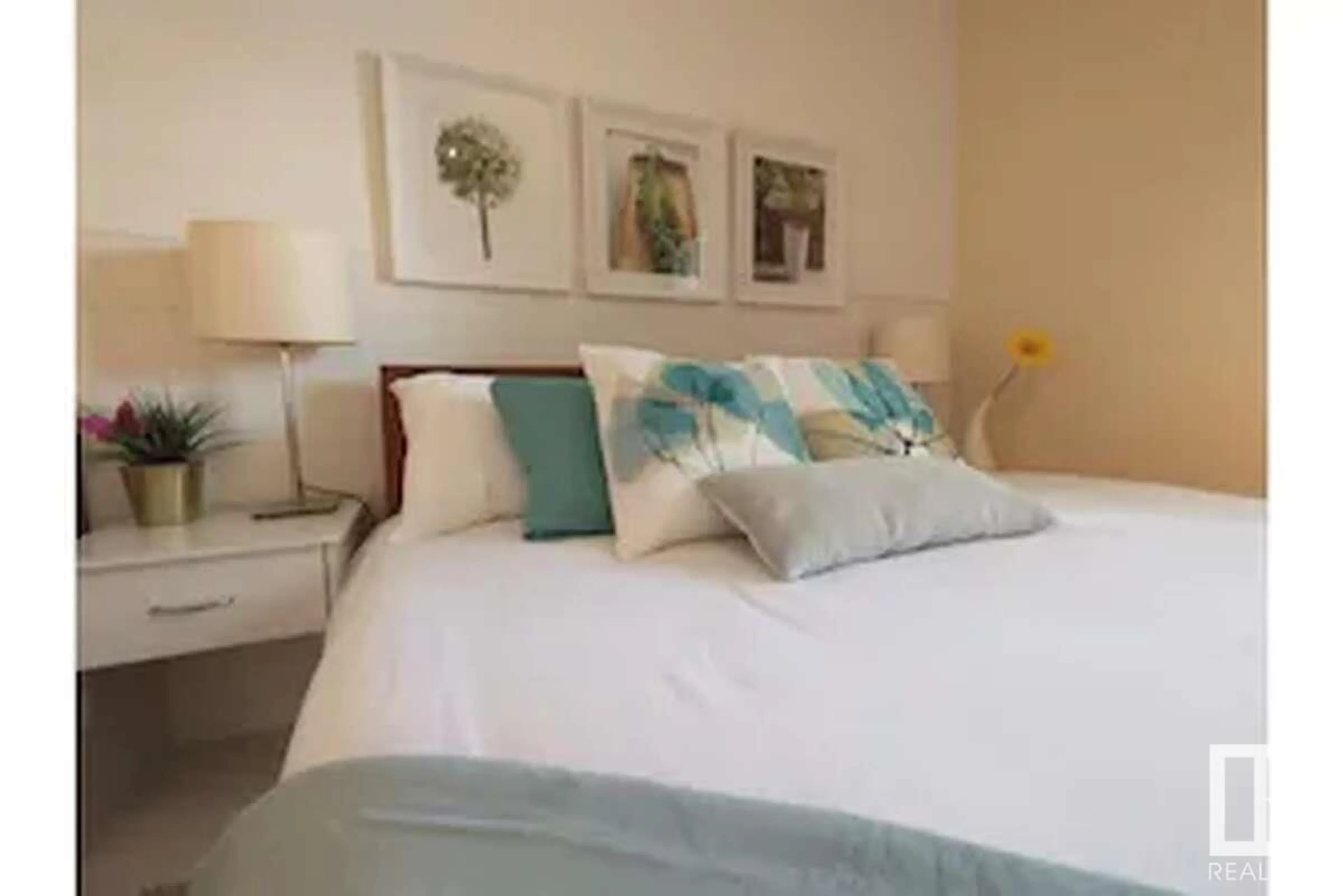 Bedroom with bed, unknown for #4 - 10255 117 ST, Edmonton Alberta T5K1X7