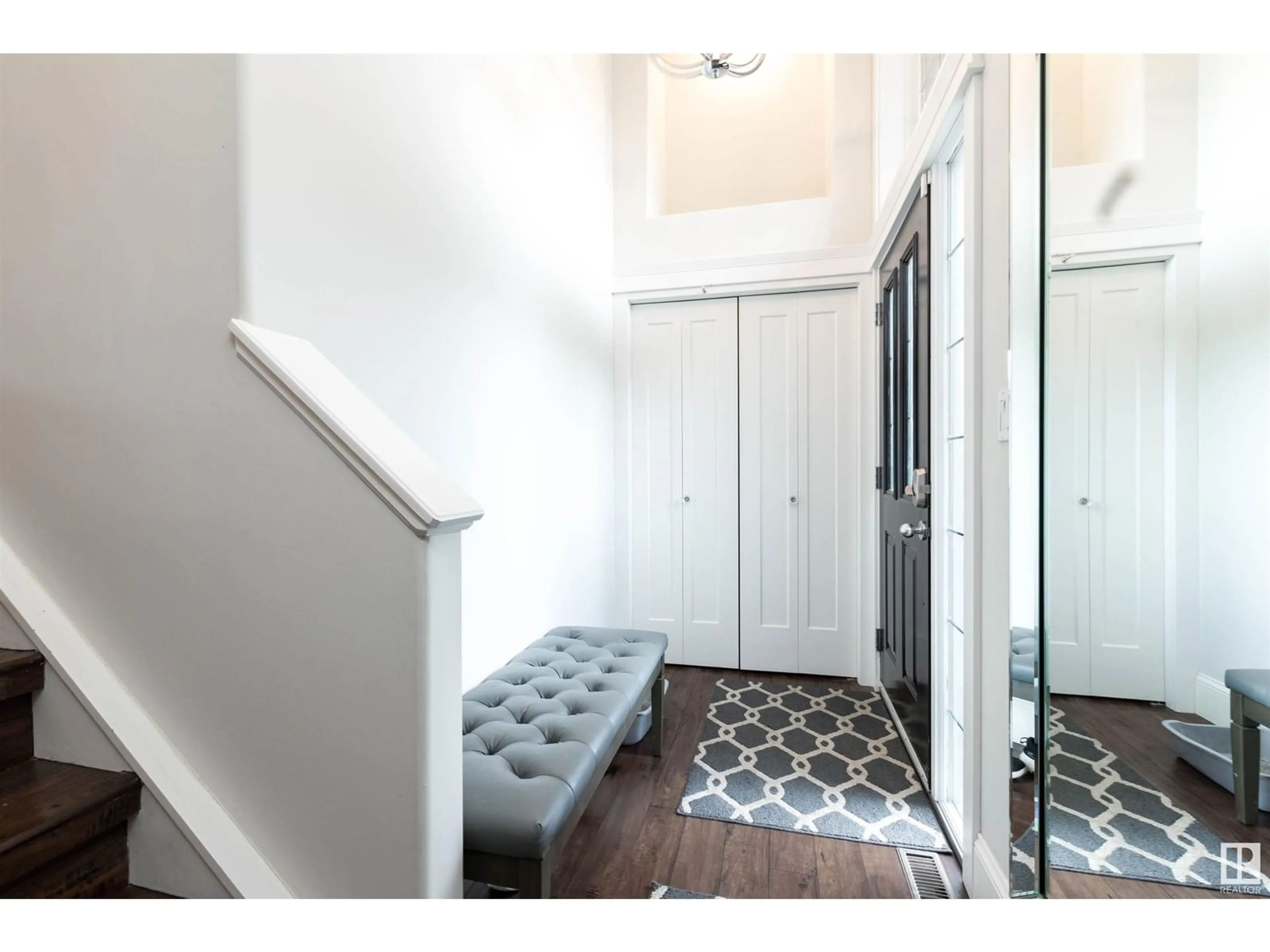 Indoor entryway for 224 NEWCASTLE CR, Sherwood Park Alberta T8A6K8
