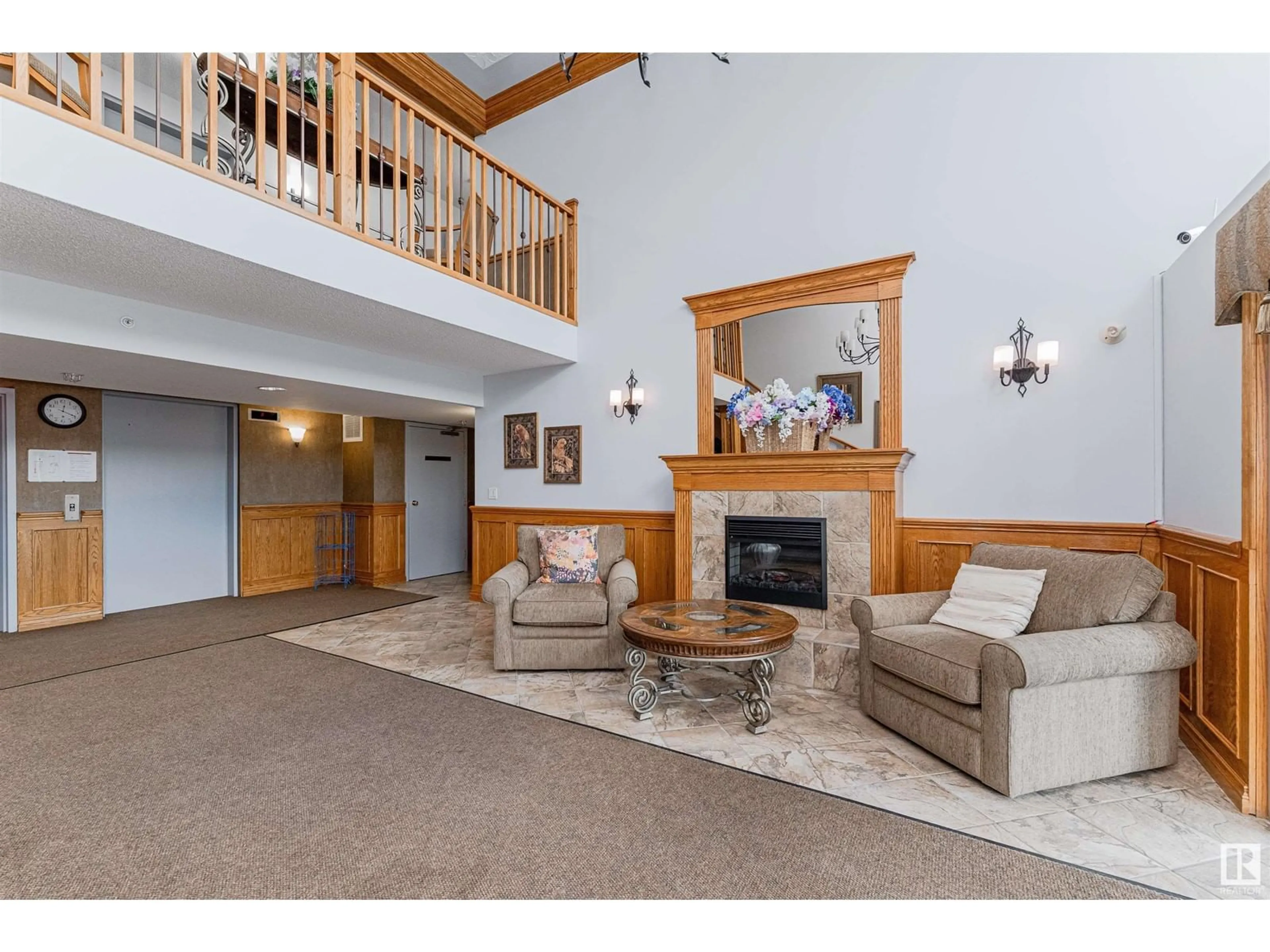 Indoor foyer for 207 ELDORADO DR, St. Albert Alberta T8N7E3