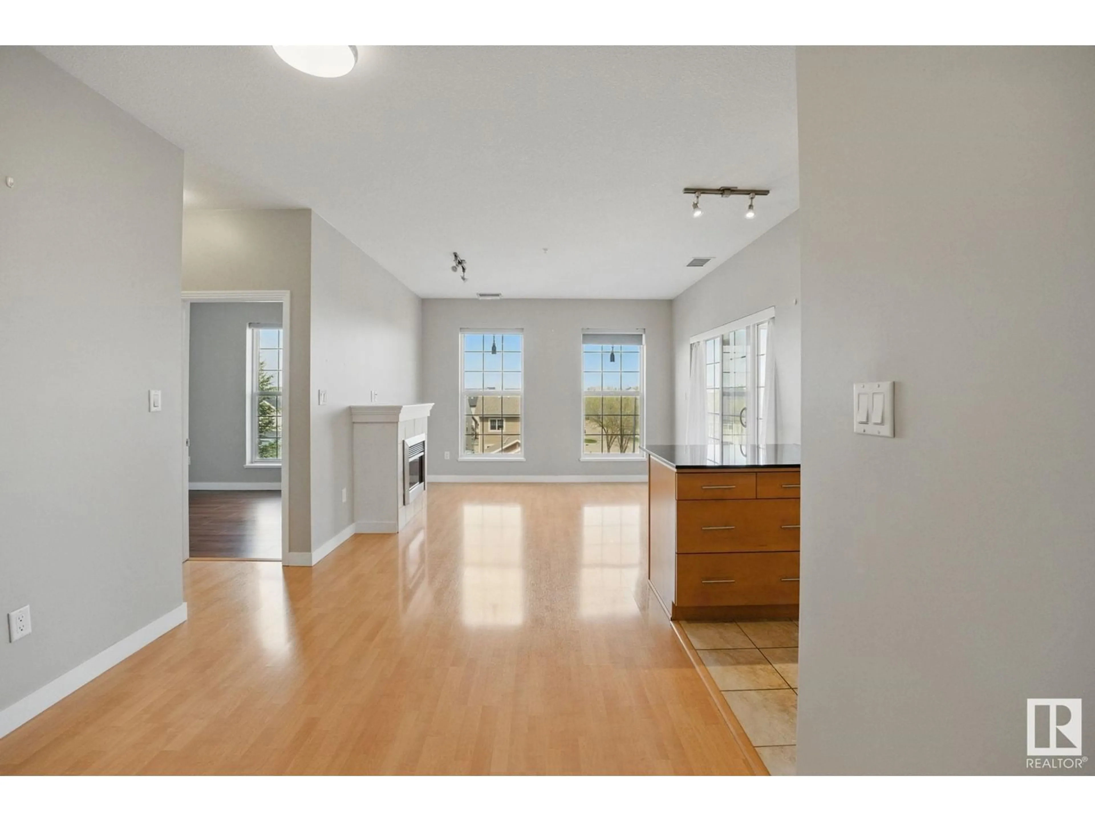 Indoor entryway for #308 - 1003 GAULT BV, Edmonton Alberta T5H4E5