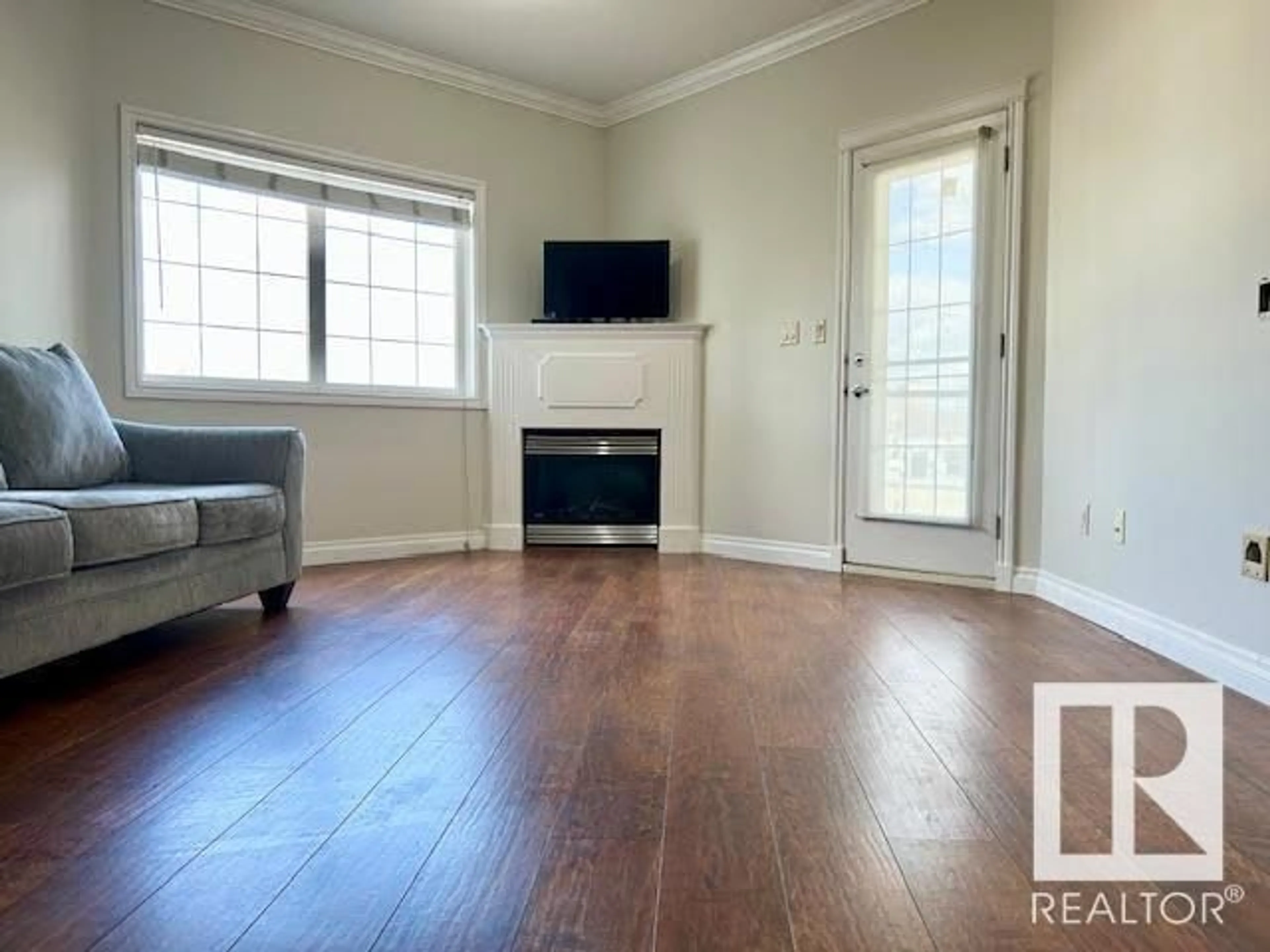 A pic of a room for 307 - 10116 80 AV, Edmonton Alberta T6E6V7